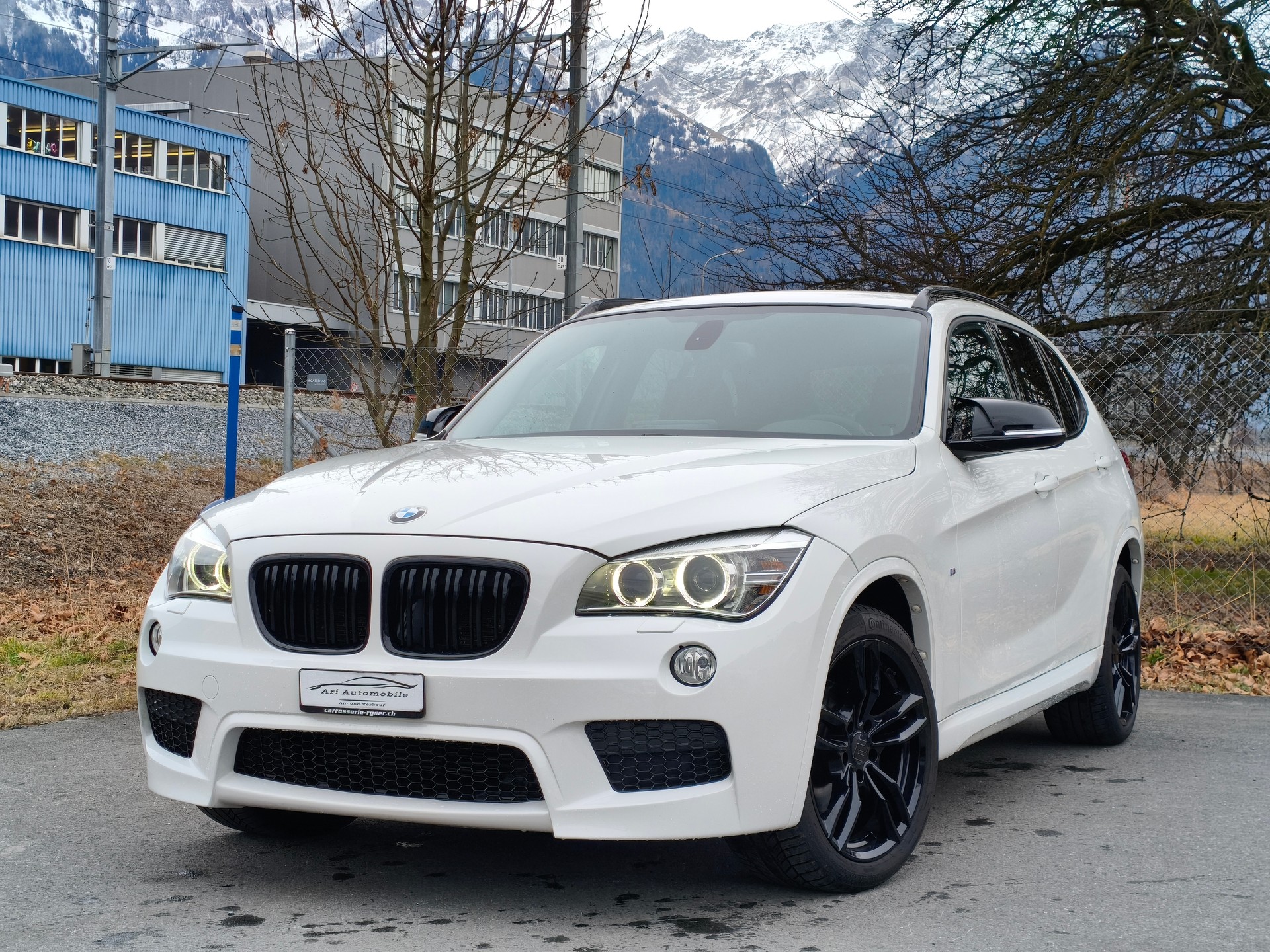 BMW X1 xDrive 18d Sport Line-image-1