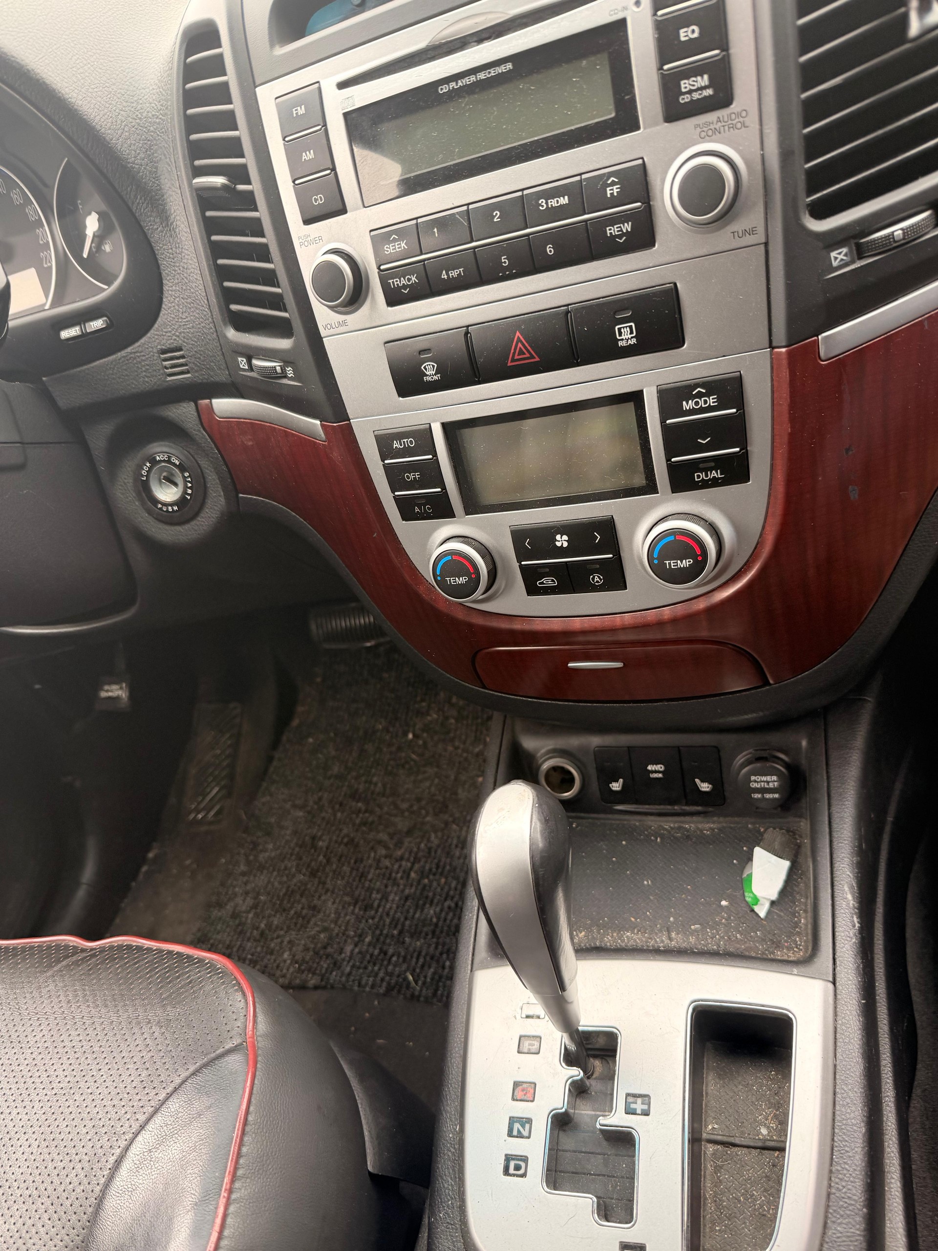HYUNDAI Santa Fe 2.2 CRDi Premium 4WD Automatic-image-7