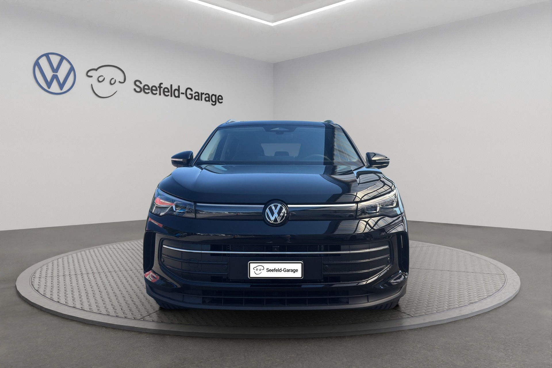 VW Tiguan 2.0 TSI DSG United 4Motion-image-1