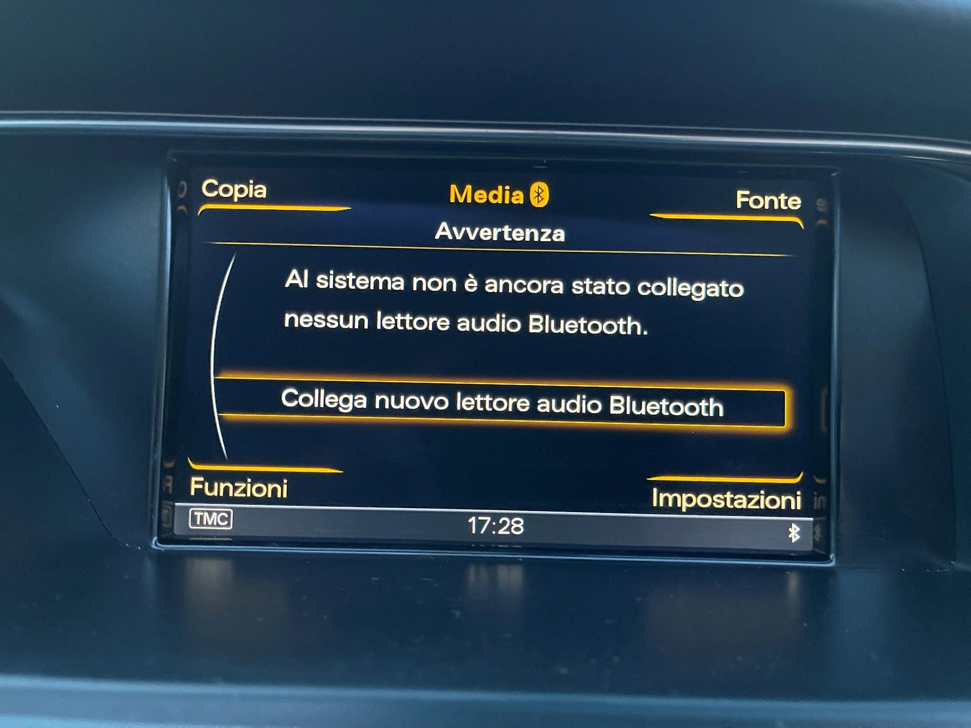 AUDI A5 Cabriolet 3.0 TDI quattro S-tronic-image-11
