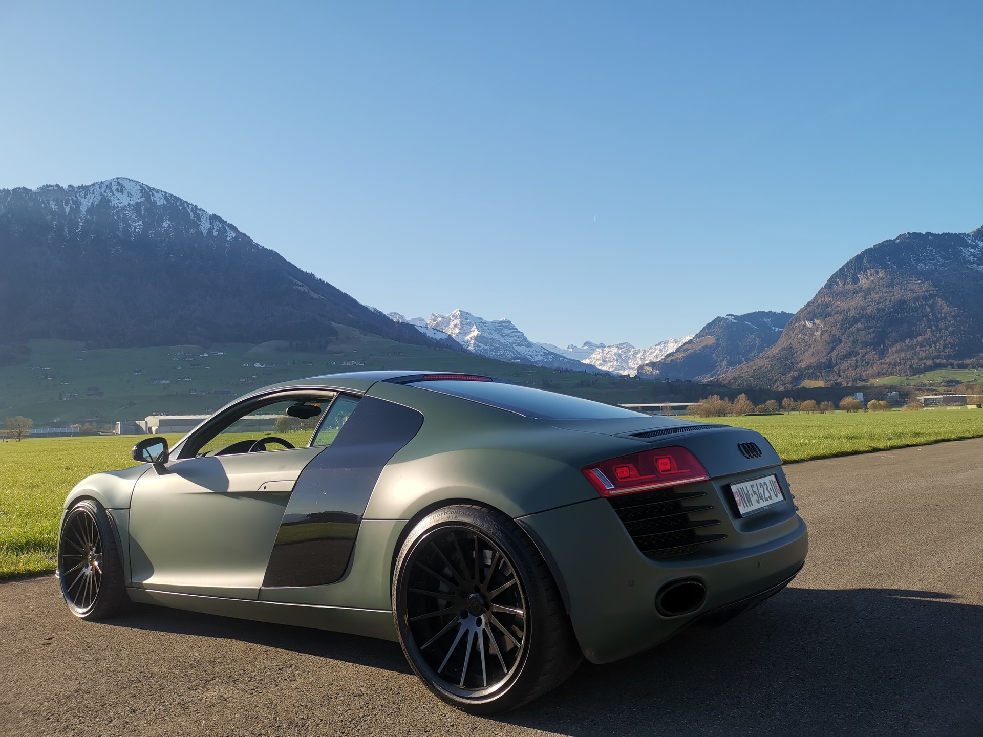 AUDI R8 Coupé 4.2-image-10