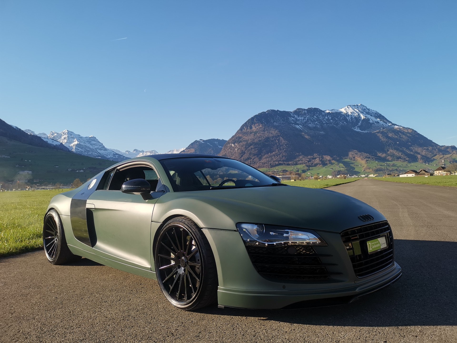 AUDI R8 Coupé 4.2-image-1
