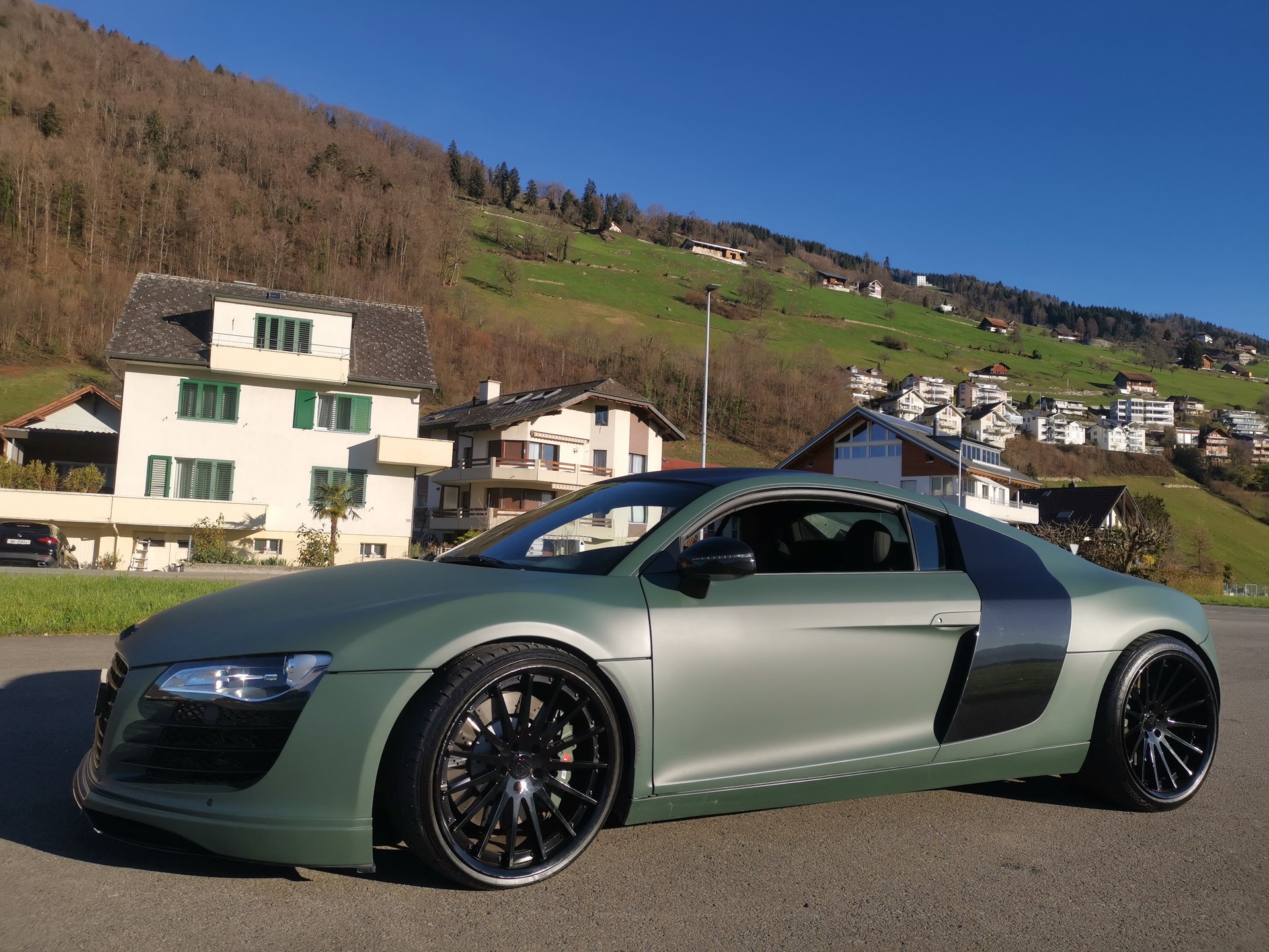 AUDI R8 Coupé 4.2-image-13