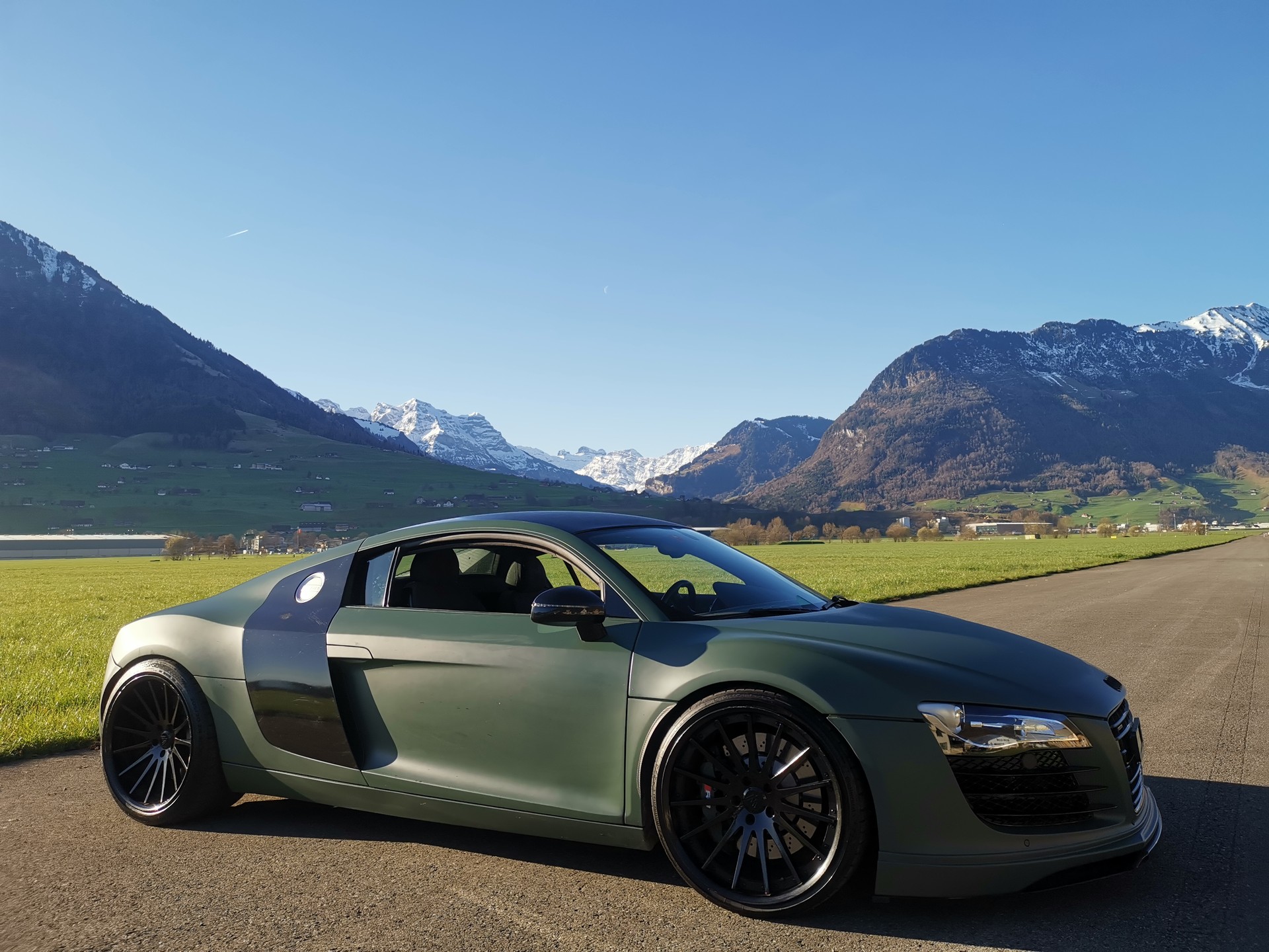 AUDI R8 Coupé 4.2-image-6
