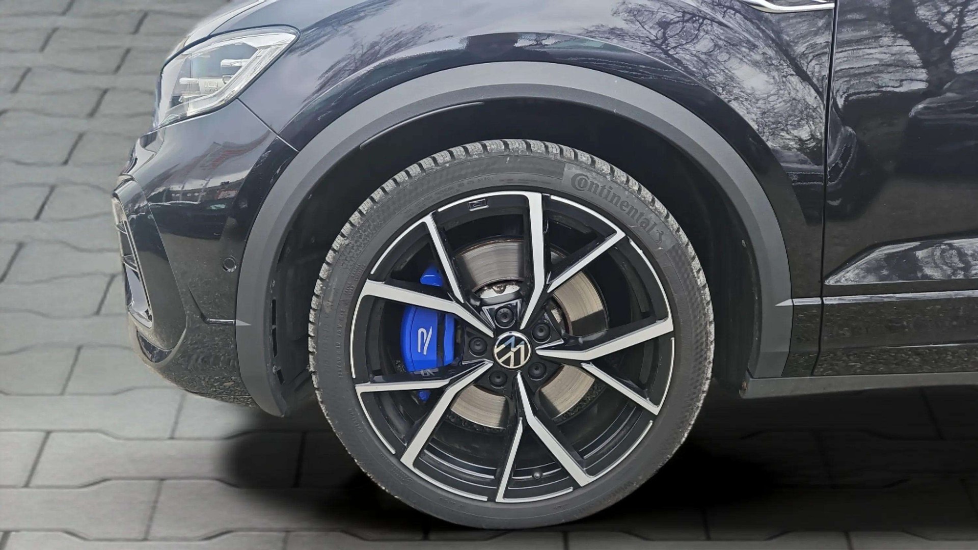 VW T-Roc 2.0 TSI R DSG 4Motion mit El. Ledersitze & 19" Alu-image-27