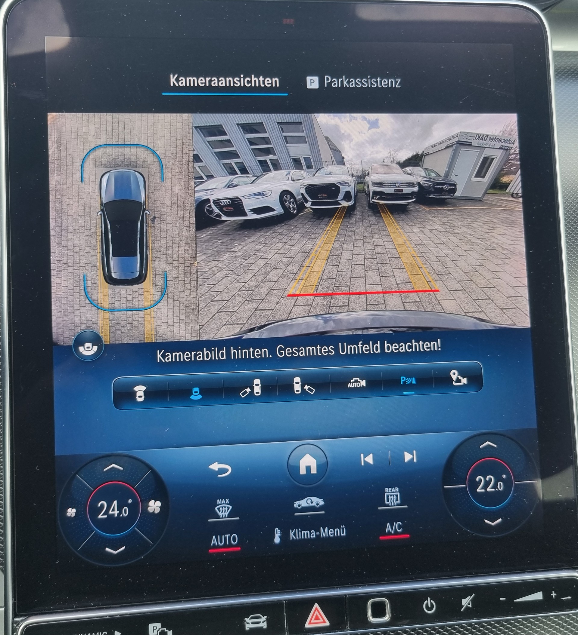 MERCEDES-BENZ C 220 d T Avantgarde-image-10