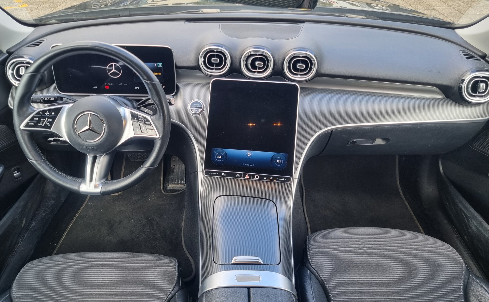 MERCEDES-BENZ C 220 d T Avantgarde-image-5