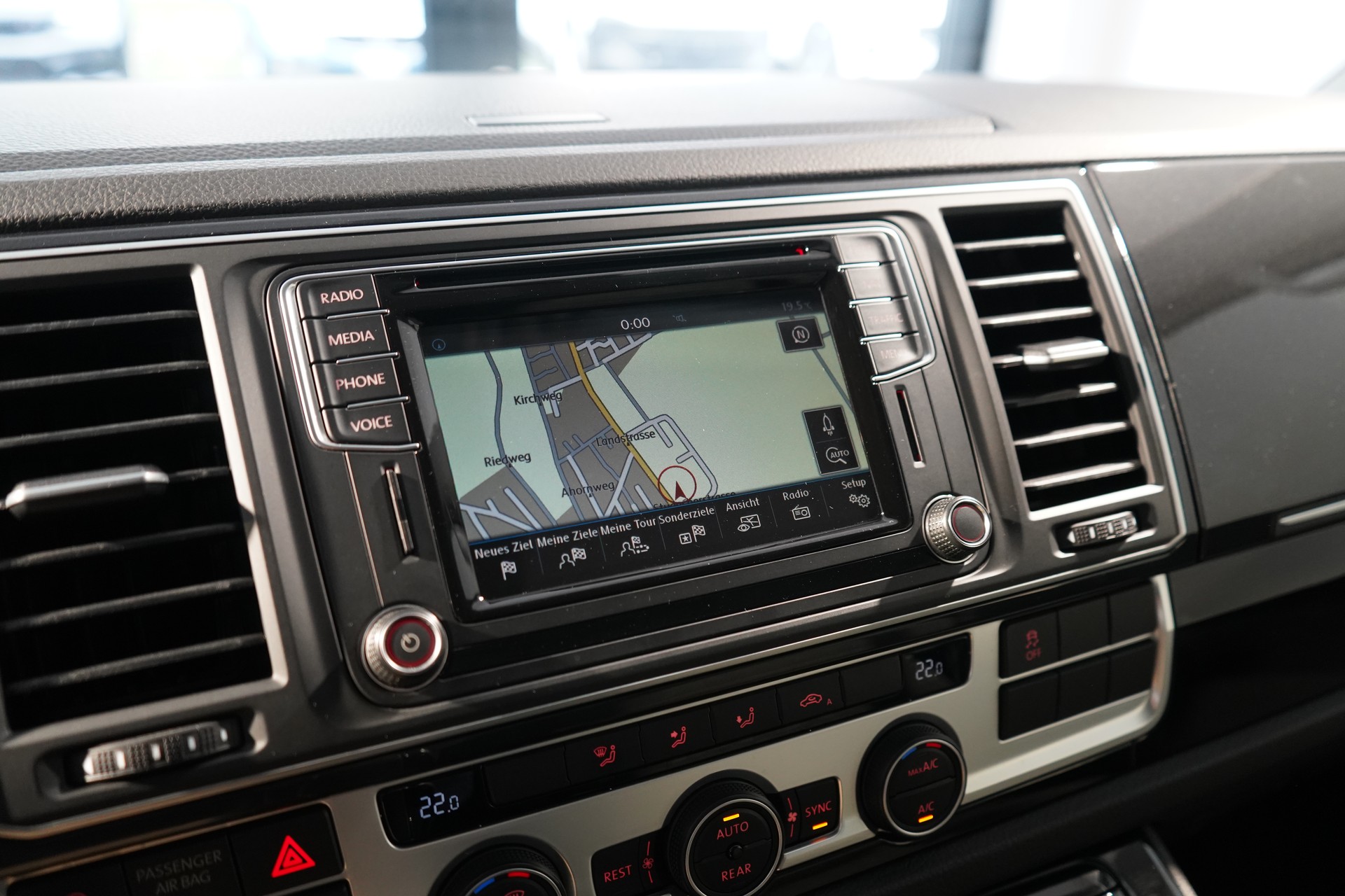 VW Multivan 2.0BiTDI Comfort 4Matic-image-10