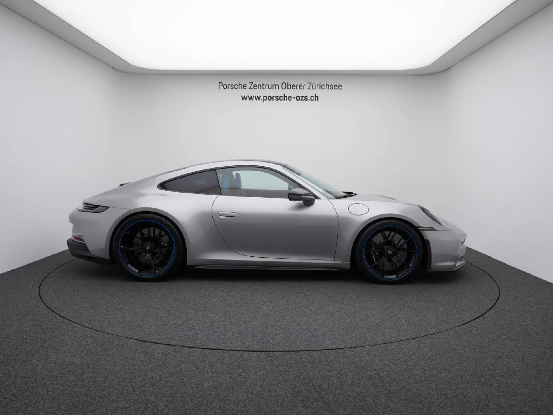 PORSCHE 911 GT3 mit Touring-Paket-image-7
