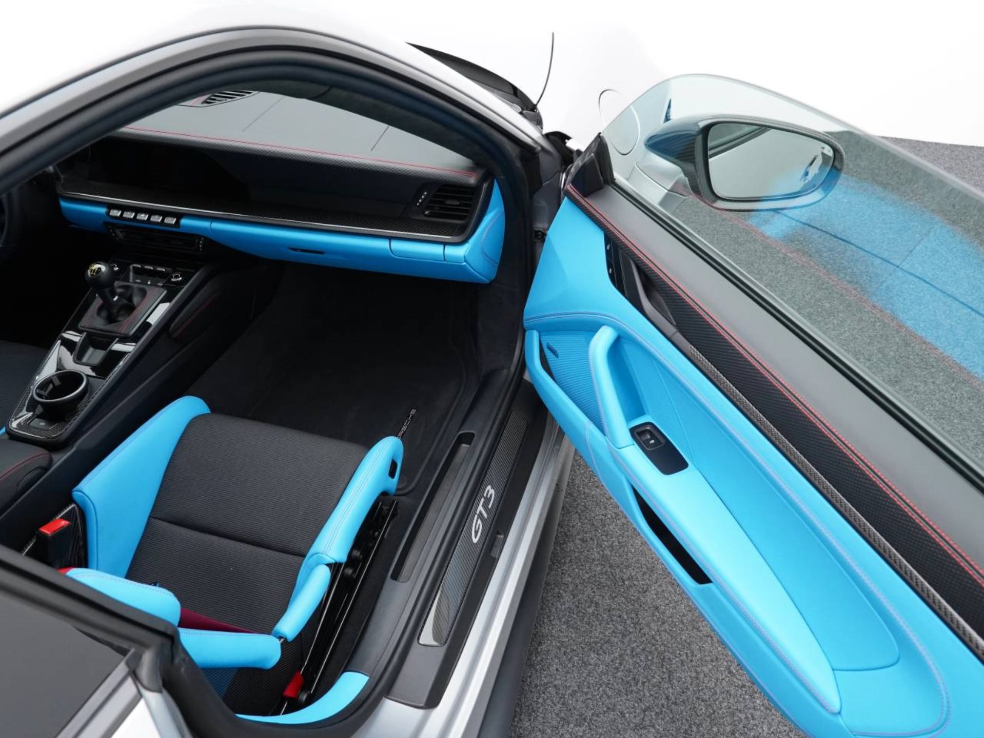 PORSCHE 911 GT3 mit Touring-Paket-image-22