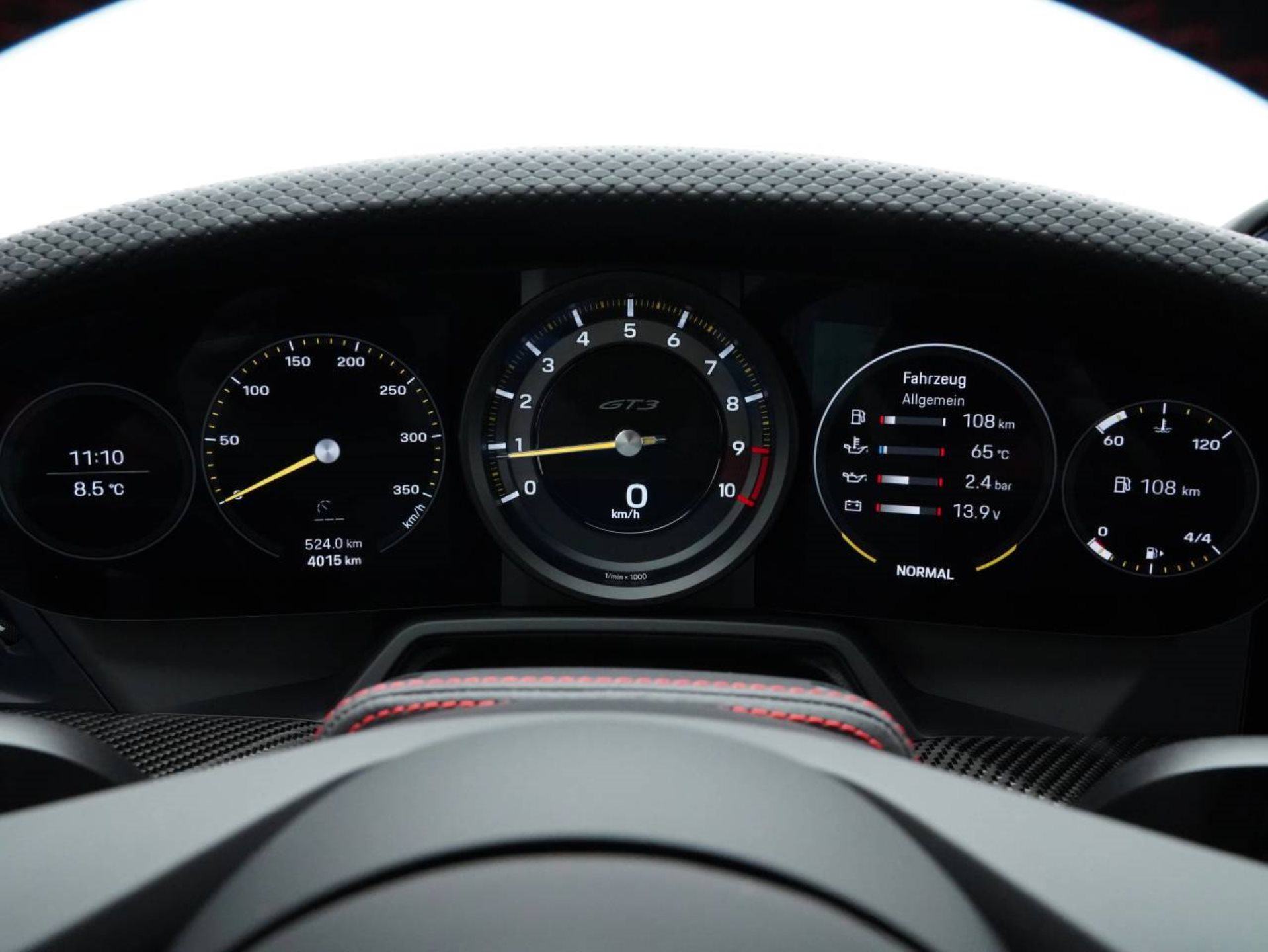 PORSCHE 911 GT3 mit Touring-Paket-image-15