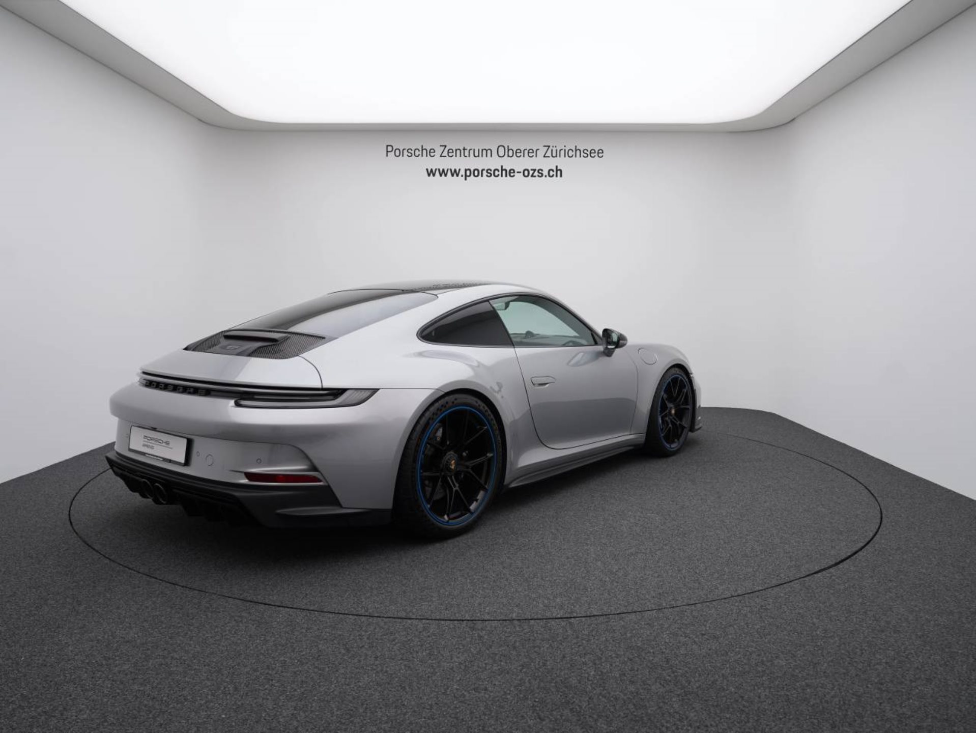 PORSCHE 911 GT3 mit Touring-Paket-image-6