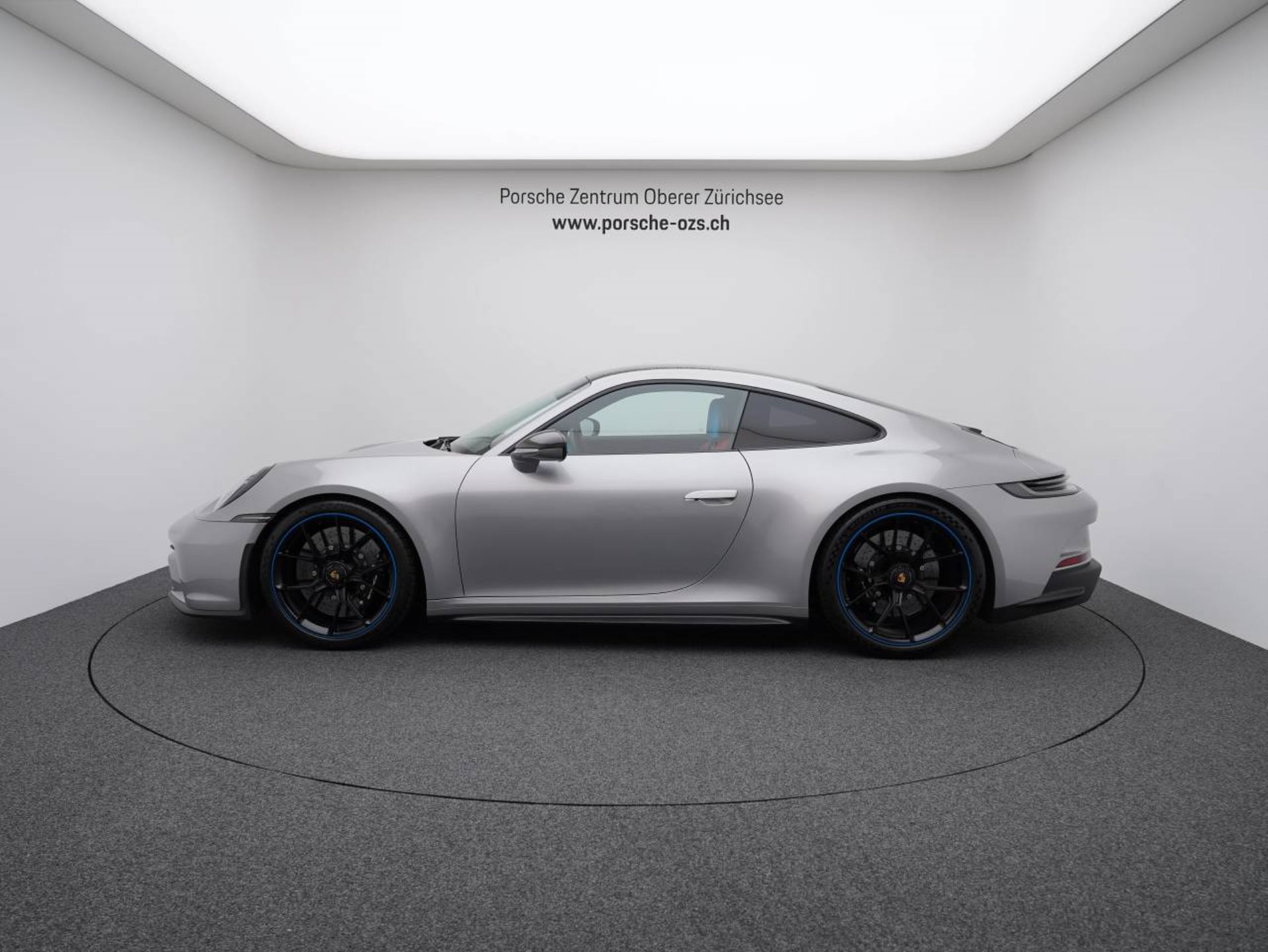 PORSCHE 911 GT3 mit Touring-Paket-image-1