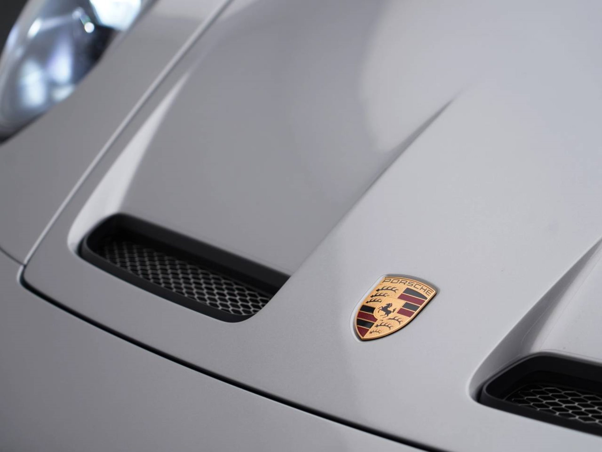 PORSCHE 911 GT3 mit Touring-Paket-image-11