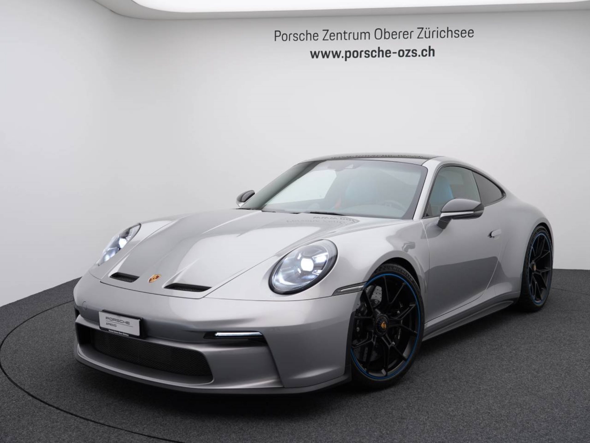 PORSCHE 911 GT3 mit Touring-Paket-image-0