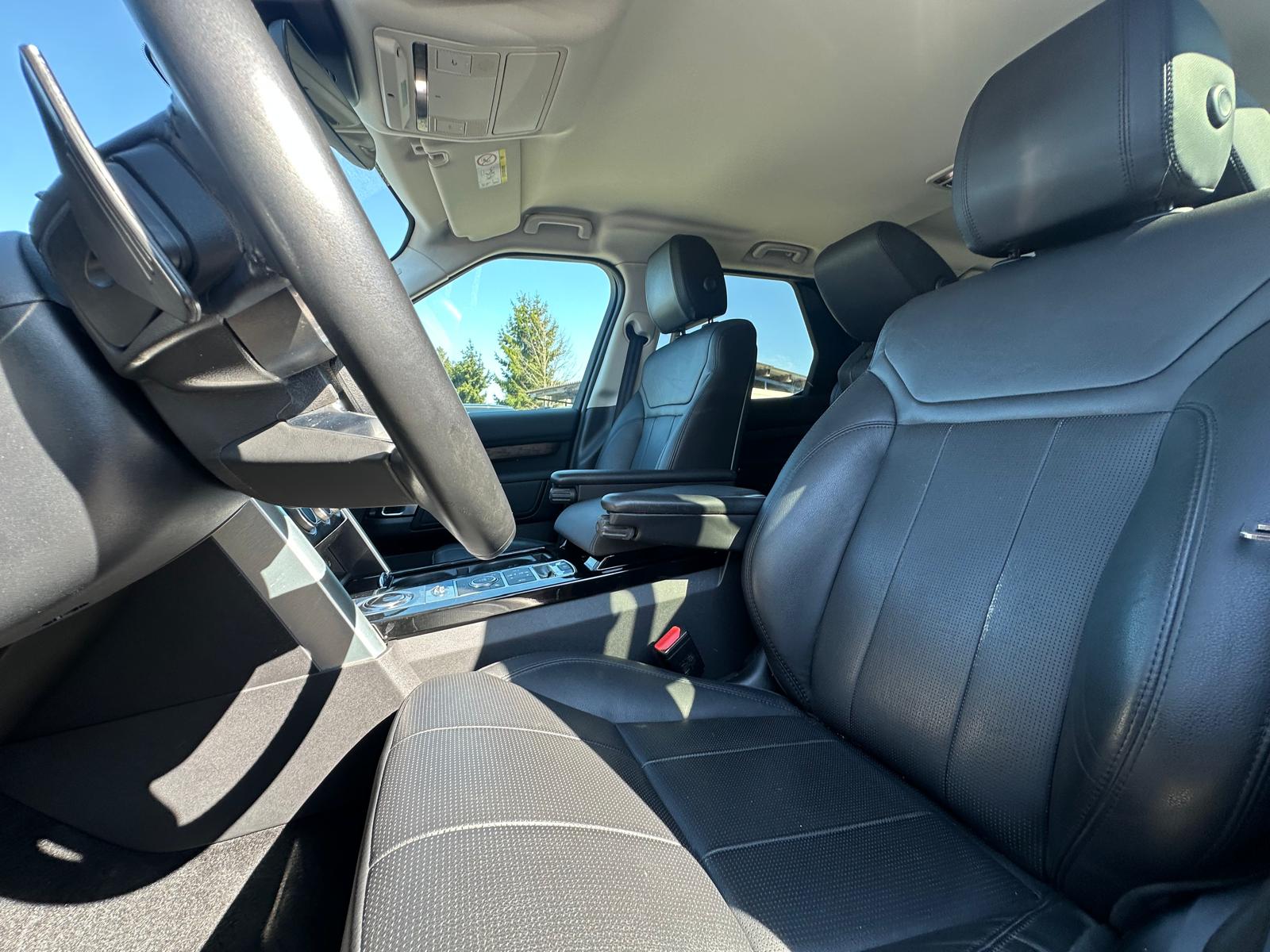 LAND ROVER Discovery 3.0 SDV6 SE Automatic-image-6
