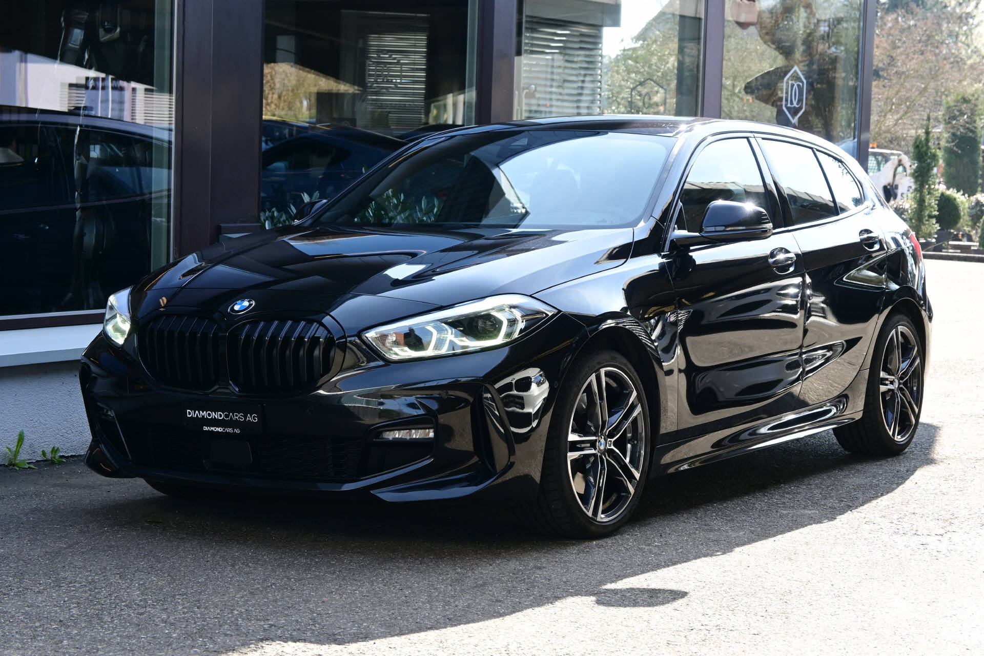 BMW 120d xDrive SAG *M-Sport*HUD*H&K*-image-0