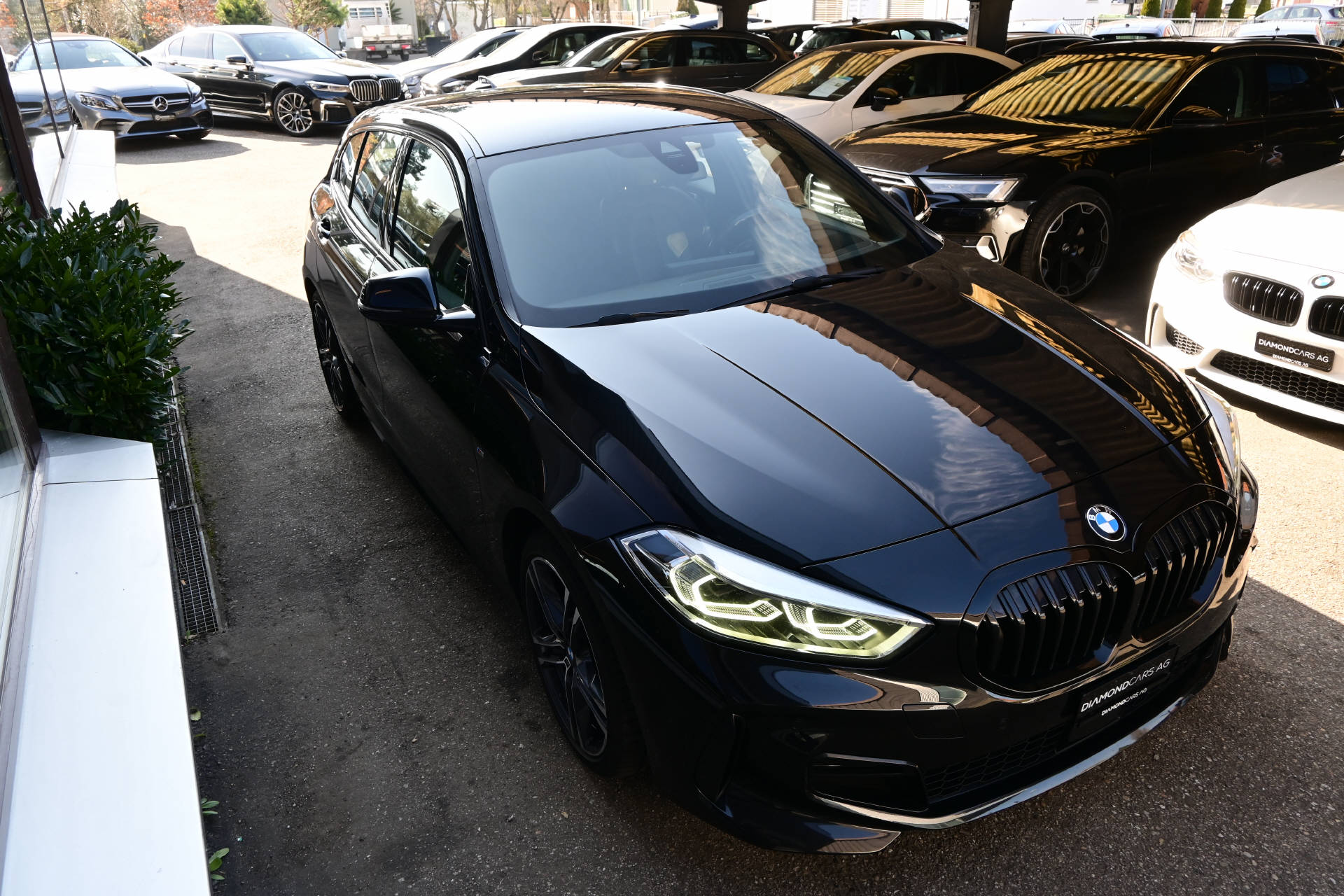 BMW 120d xDrive SAG *M-Sport*HUD*H&K*-image-1