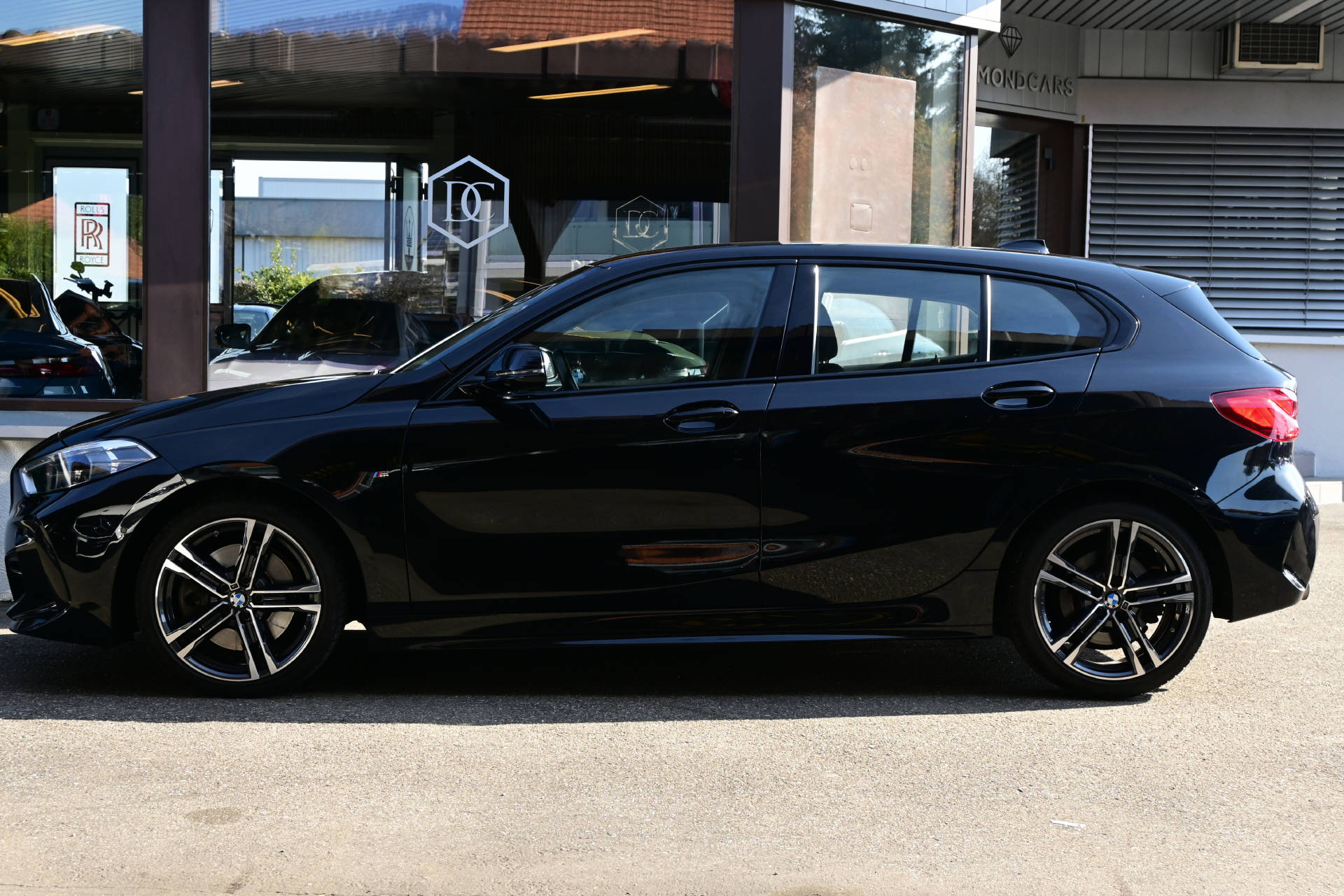 BMW 120d xDrive SAG *M-Sport*HUD*H&K*-image-2