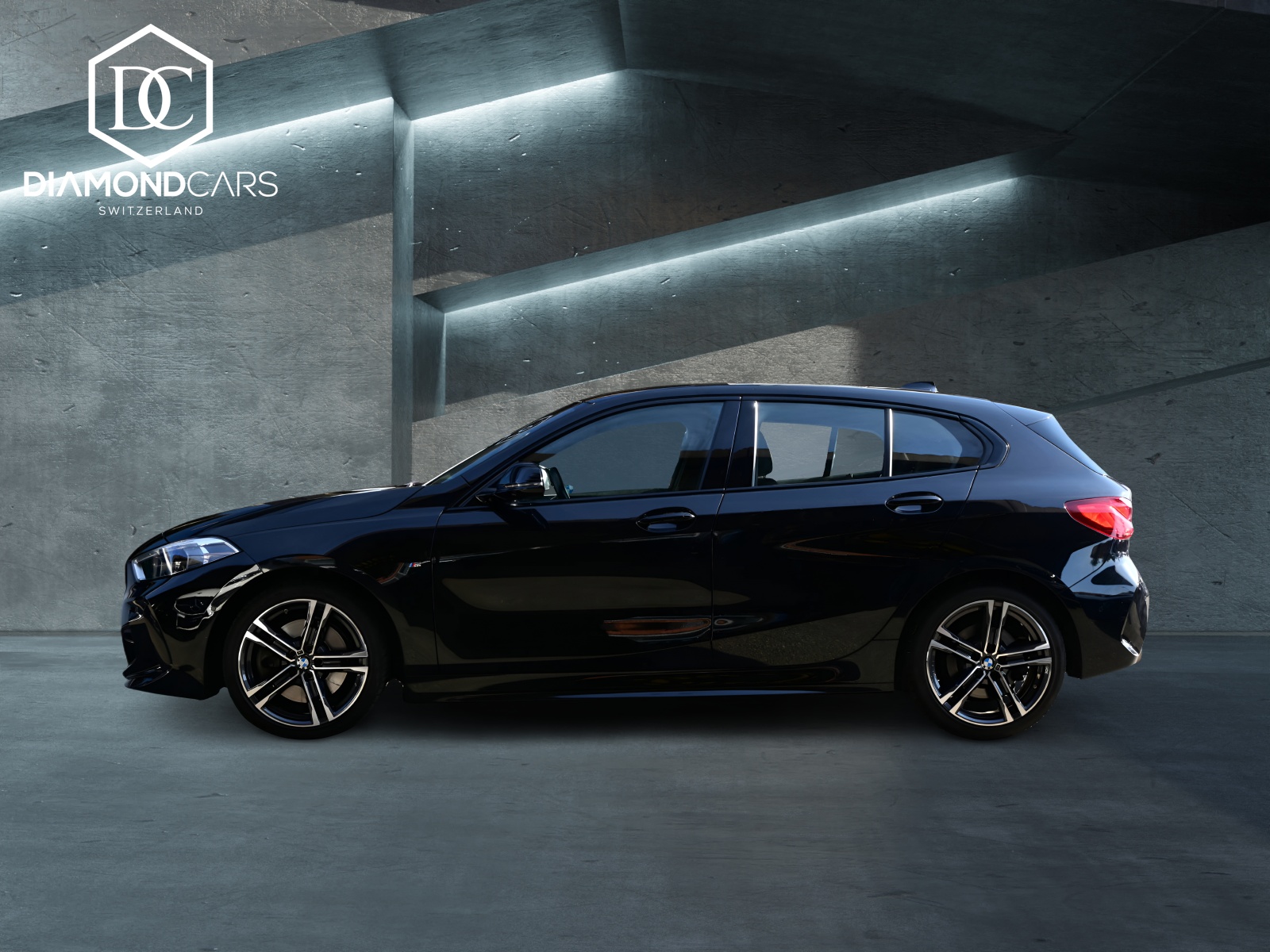 BMW 120d xDrive SAG *M-Sport*HUD*H&K*-image-2