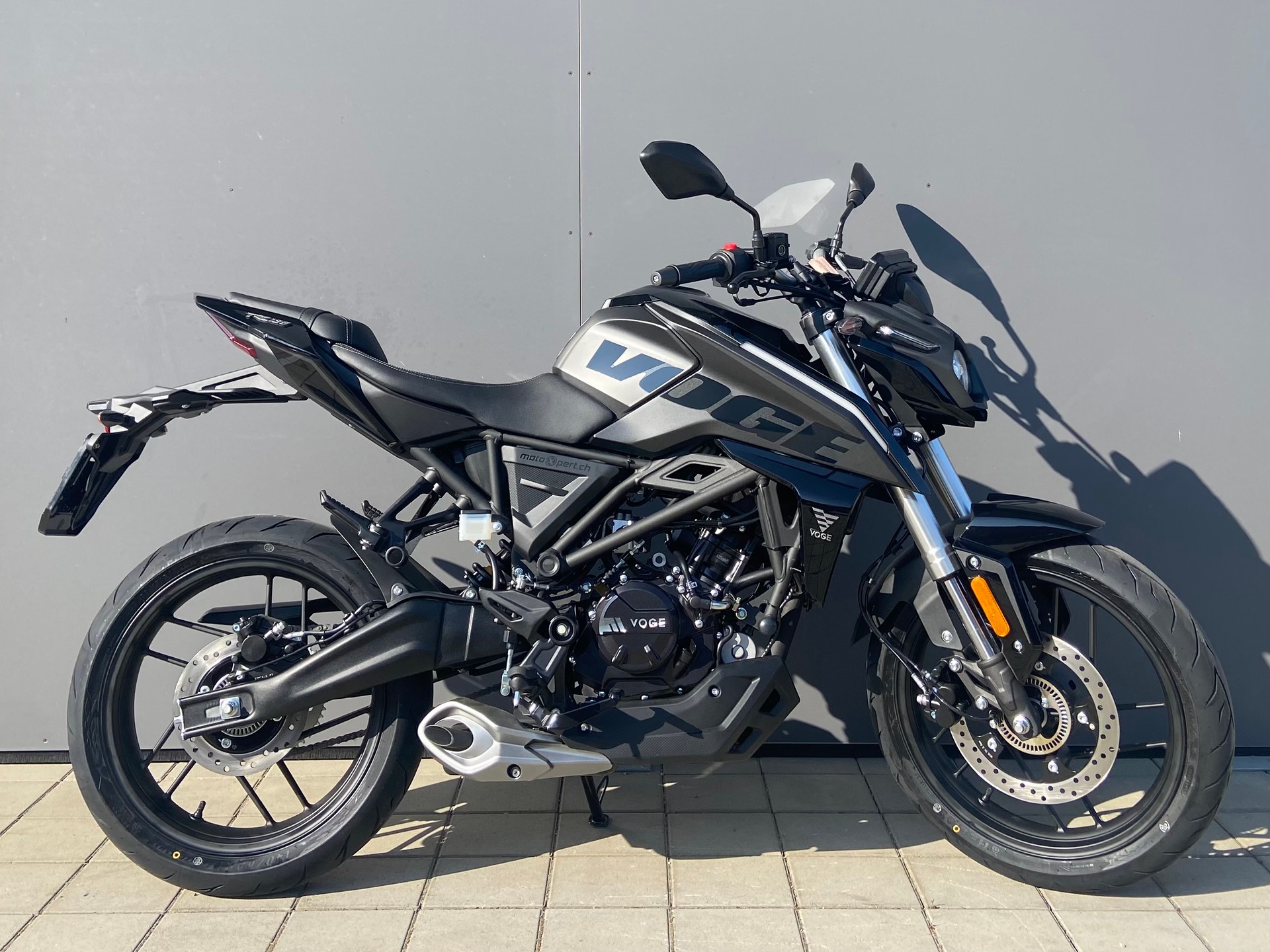 VOGE 125R