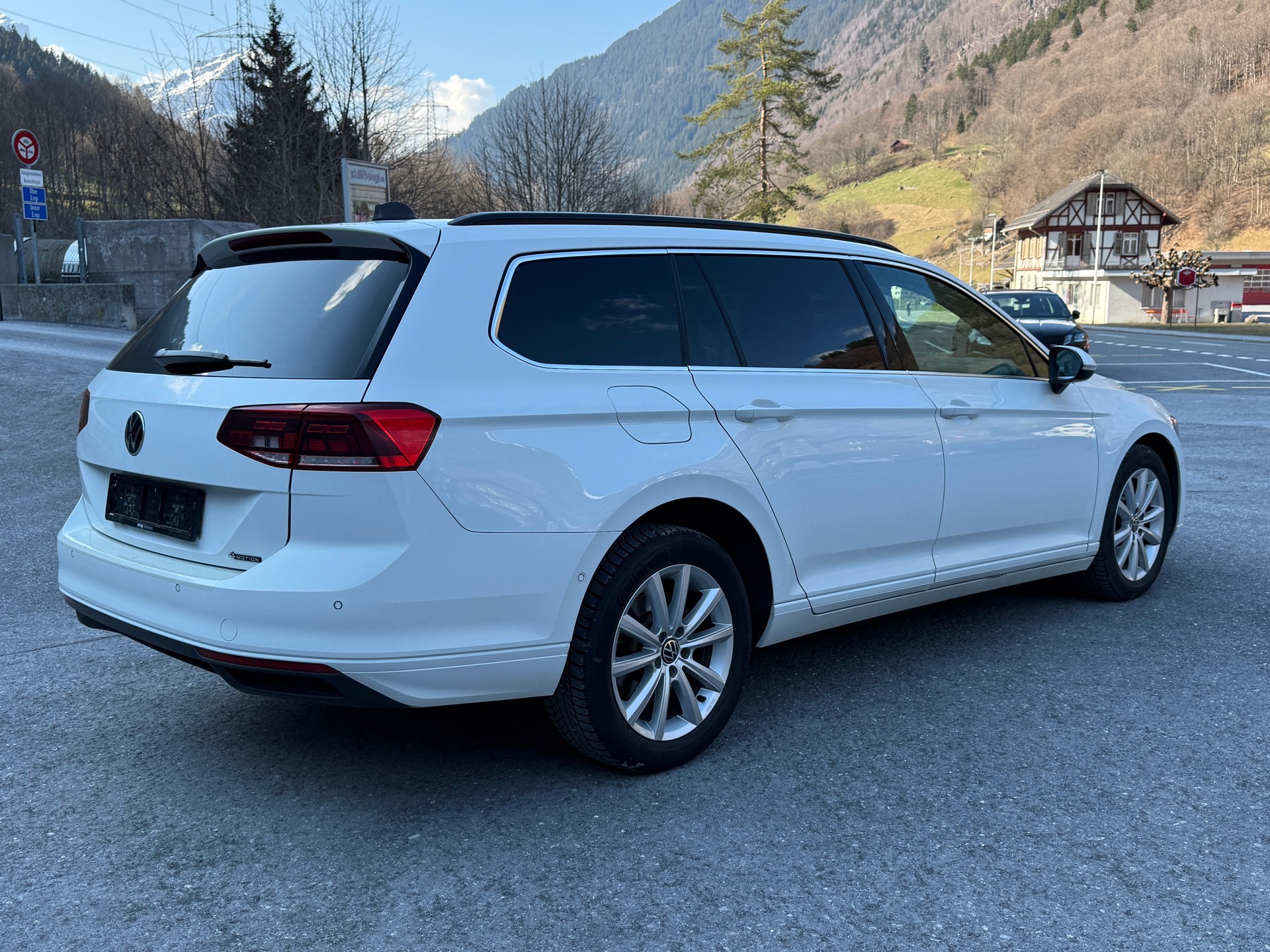 VW Passat 2.0 TDI BMT Business 4Motion DSG-image-5