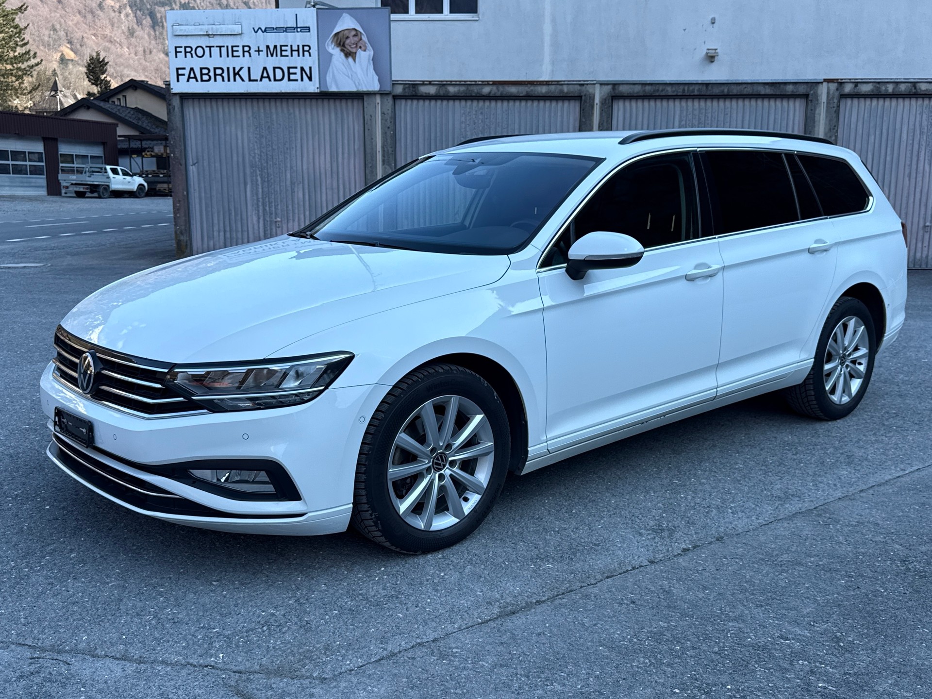 VW Passat 2.0 TDI BMT Business 4Motion DSG-image-0