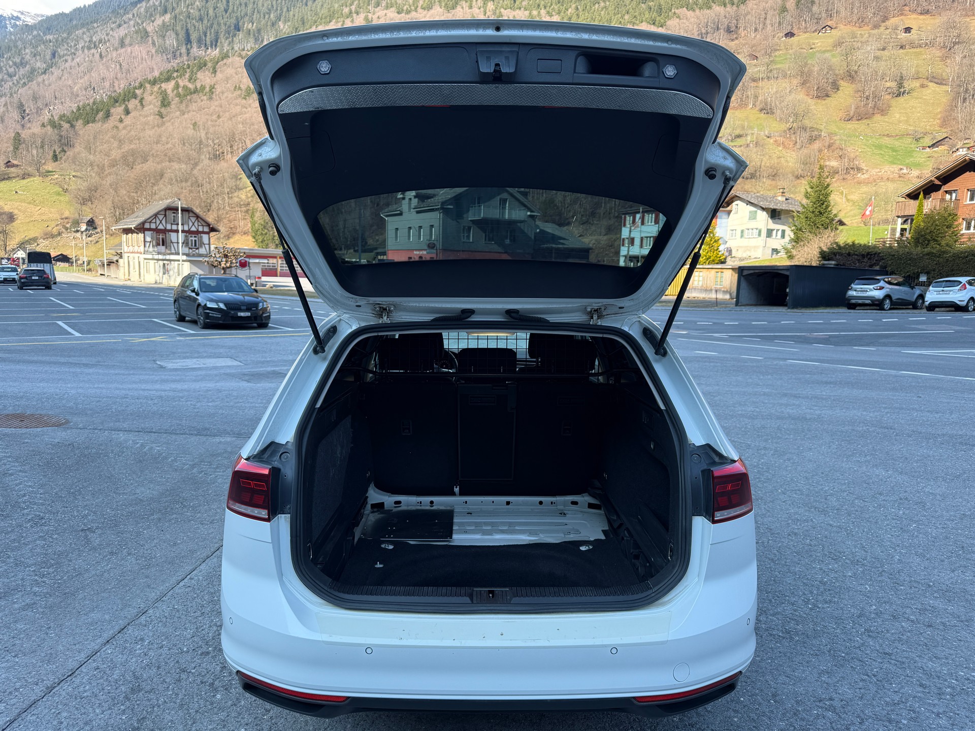 VW Passat 2.0 TDI BMT Business 4Motion DSG-image-15