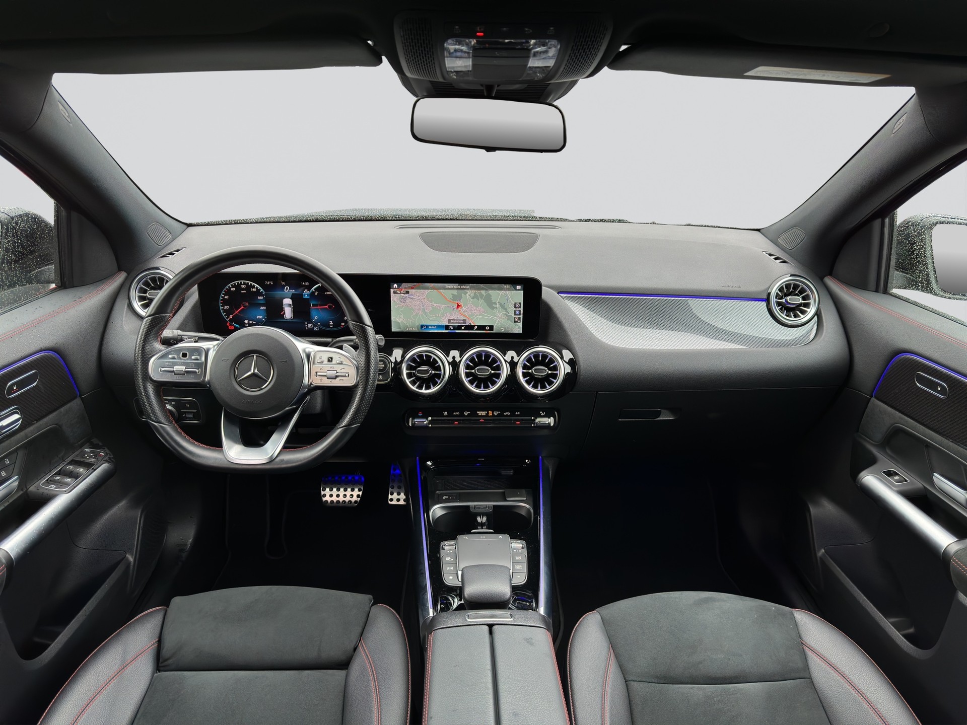 MERCEDES-BENZ GLA 200d AMG Night 8G-DCT-image-13