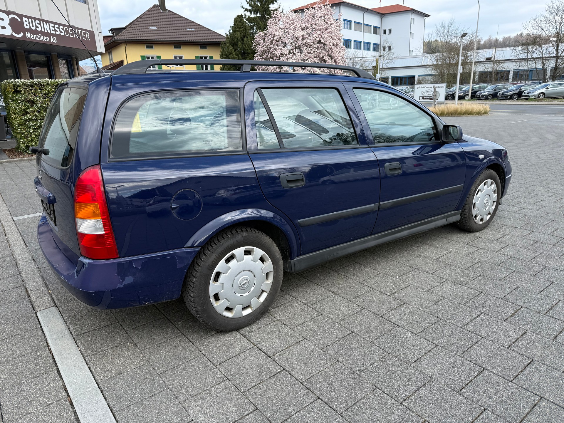 OPEL Astra Caravan 1.4i 16V Favorit-image-4