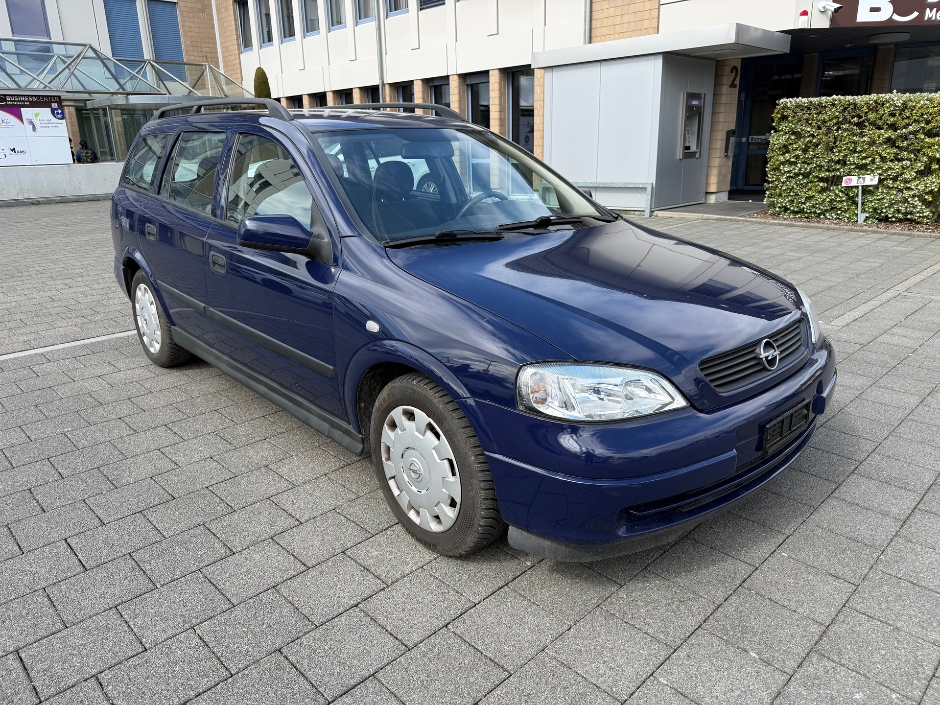 OPEL Astra Caravan 1.4i 16V Favorit-image-0