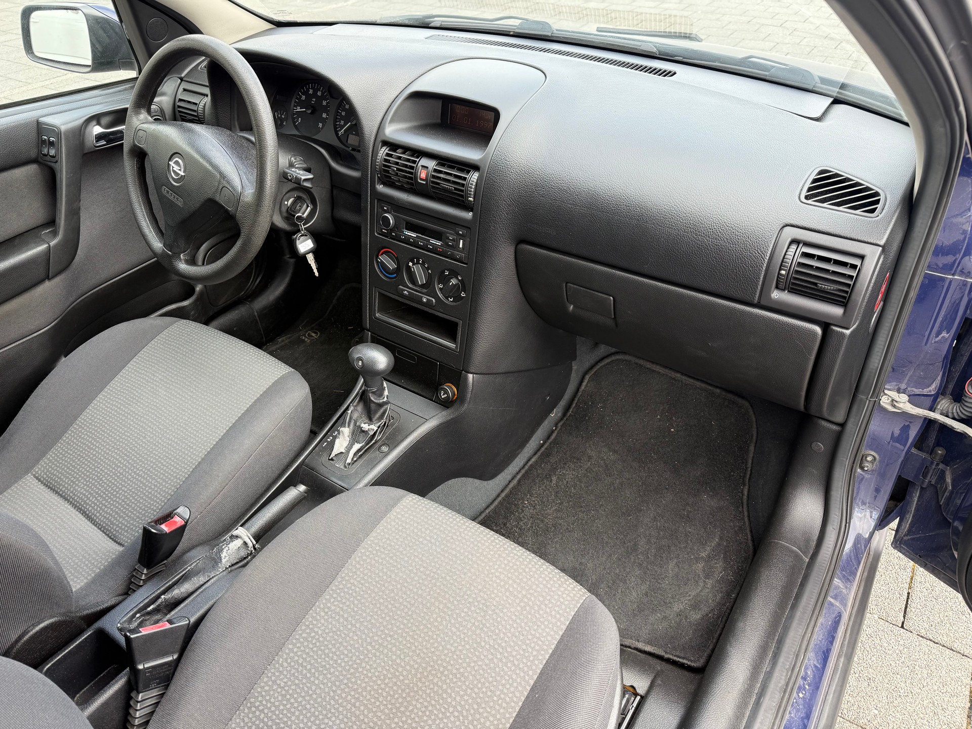 OPEL Astra Caravan 1.4i 16V Favorit-image-6