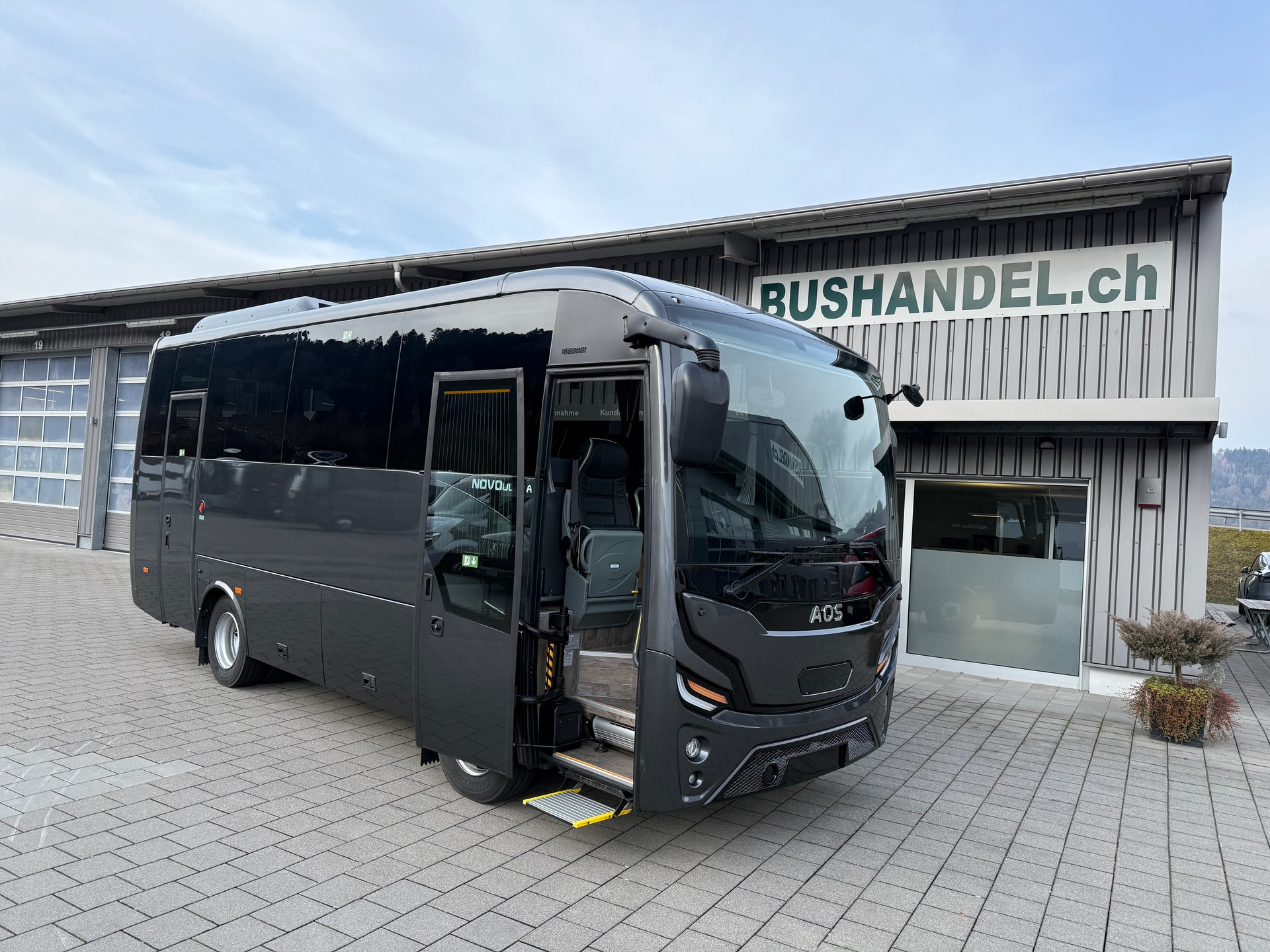 ISUZU AOS Novo Ultra Reisebus-image-0