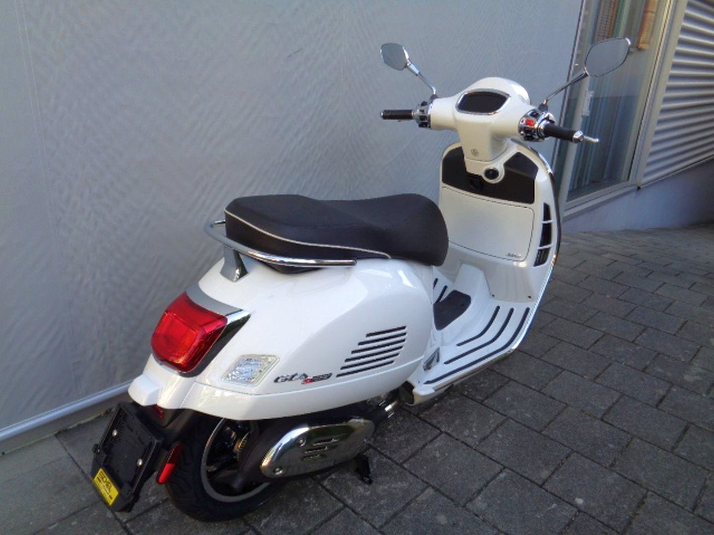 PIAGGIO VESPA GTS SUPER SPORT 310 E5-image-5