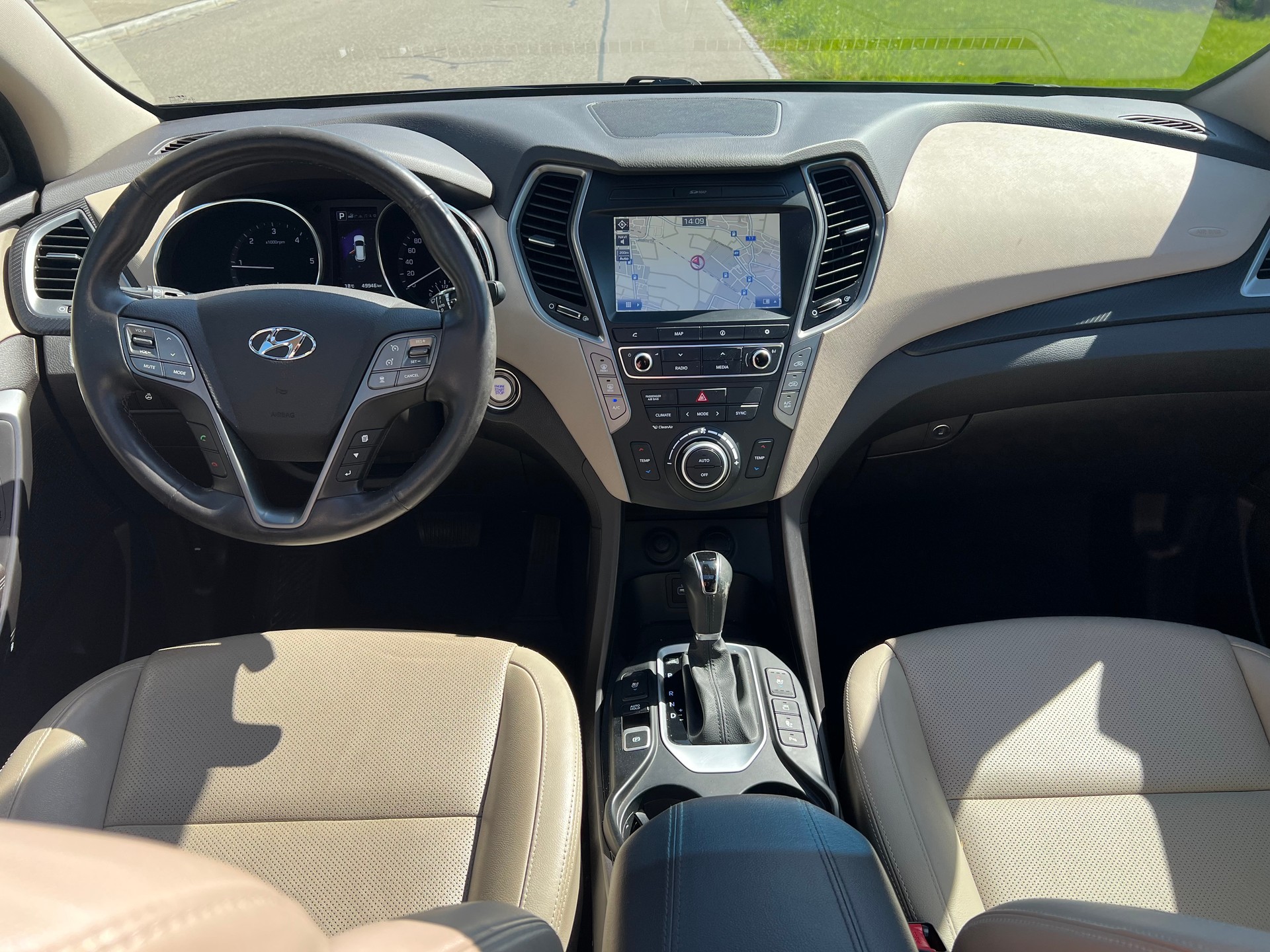 HYUNDAI Santa Fe 2.2 CRDI Vertex 4WD Automatic--360°-Kamera-image-17