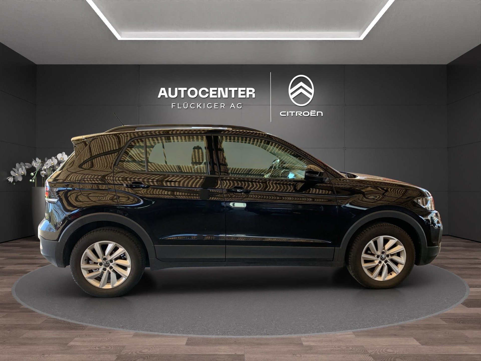VW T-Cross 1.0 TSI 110 Life DSG-image-2