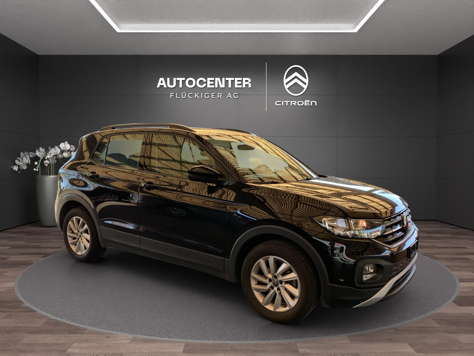 VW T-Cross 1.0 TSI 110 Life DSG-image-0