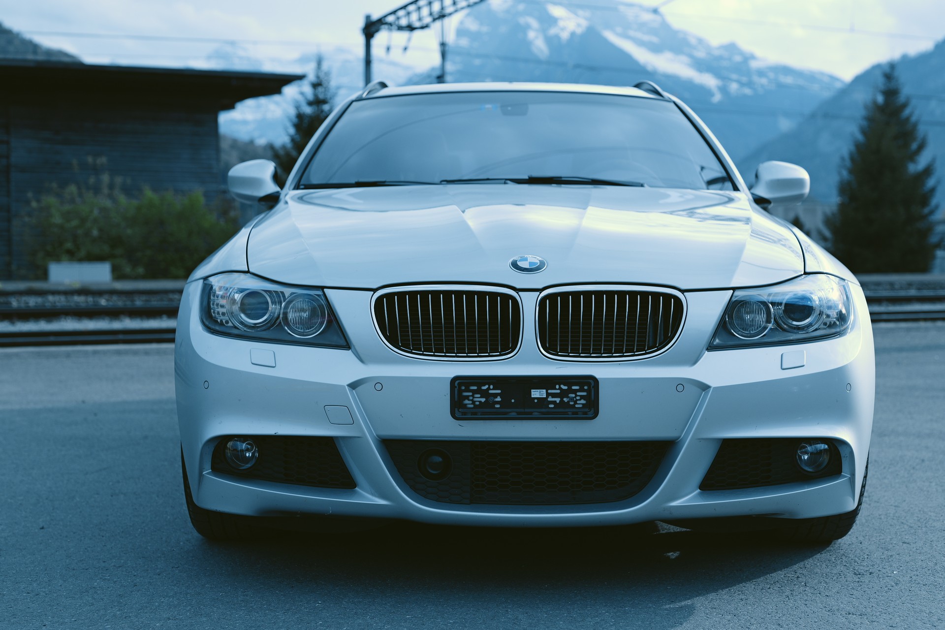 BMW 330i xDrive Touring Steptronic-image-3