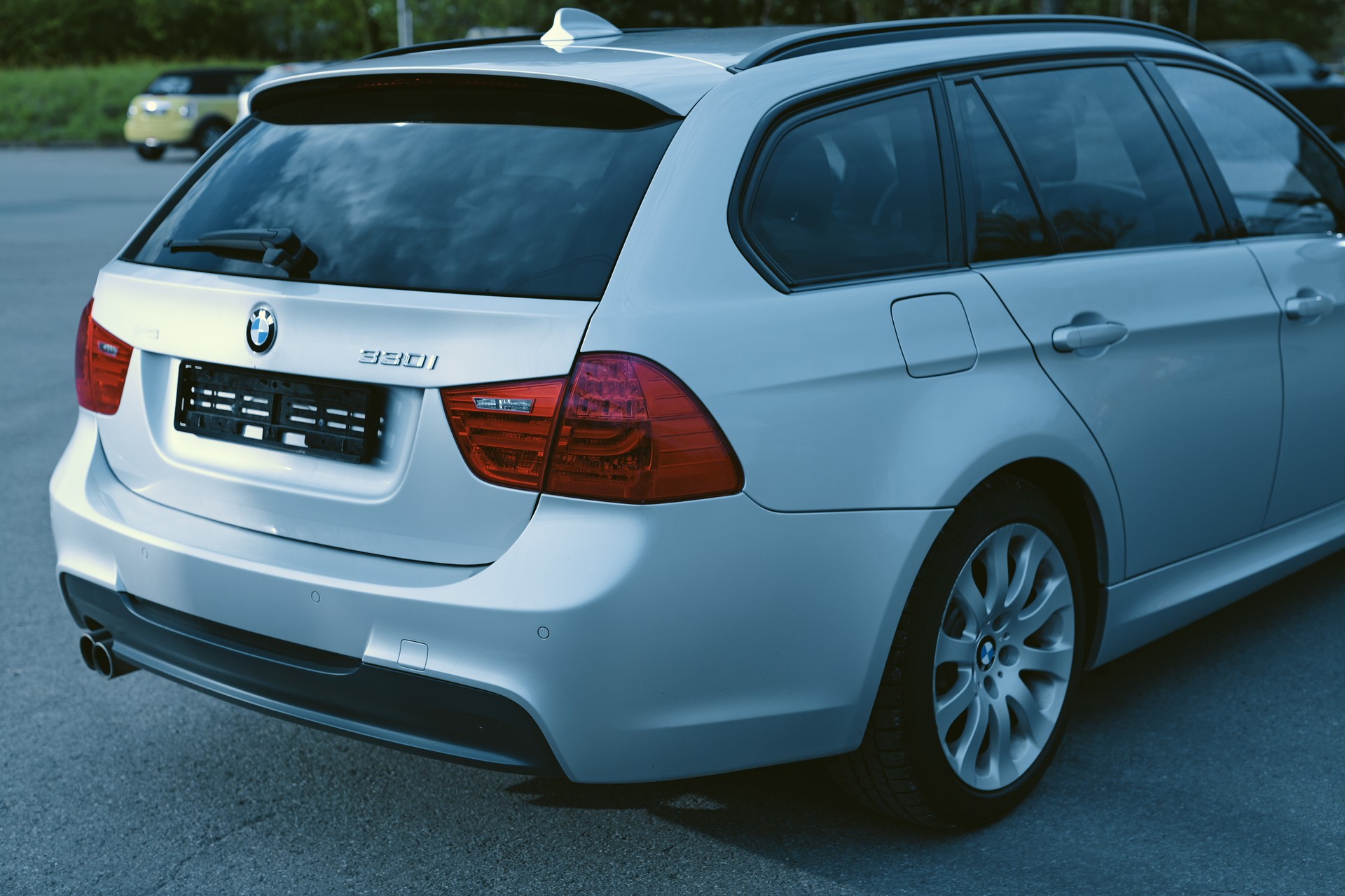 BMW 330i xDrive Touring Steptronic-image-8