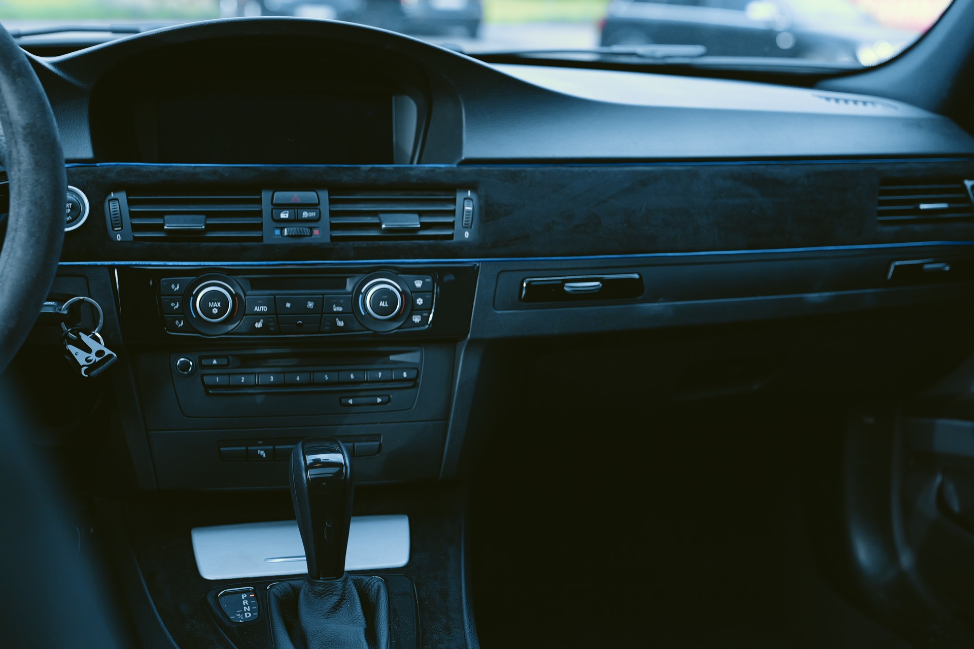 BMW 330i xDrive Touring Steptronic-image-13