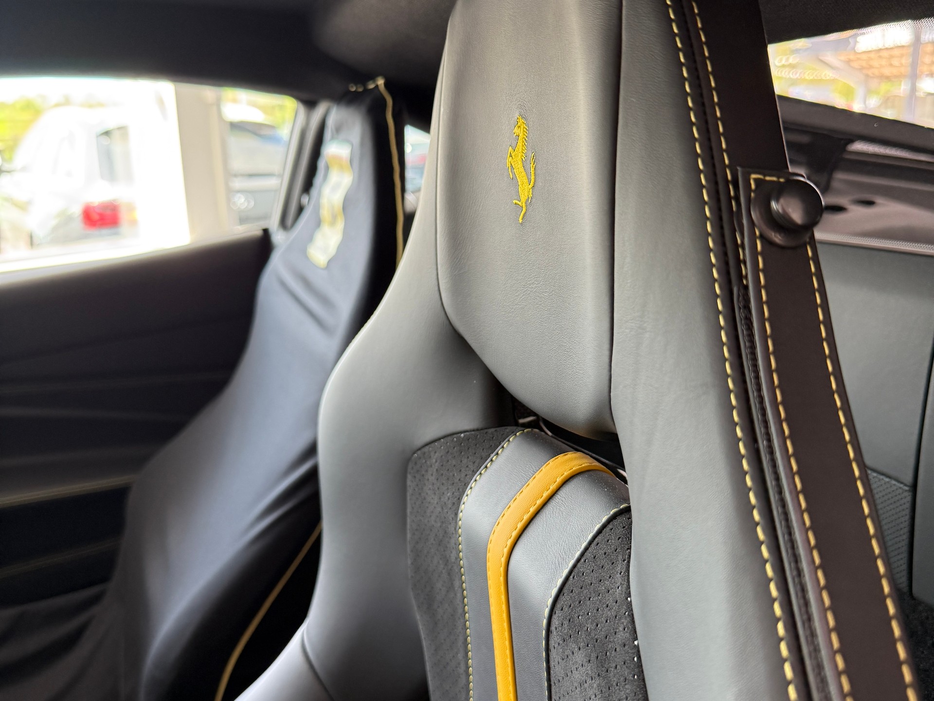 FERRARI F8 Tributo 'Power Garantie'-image-14