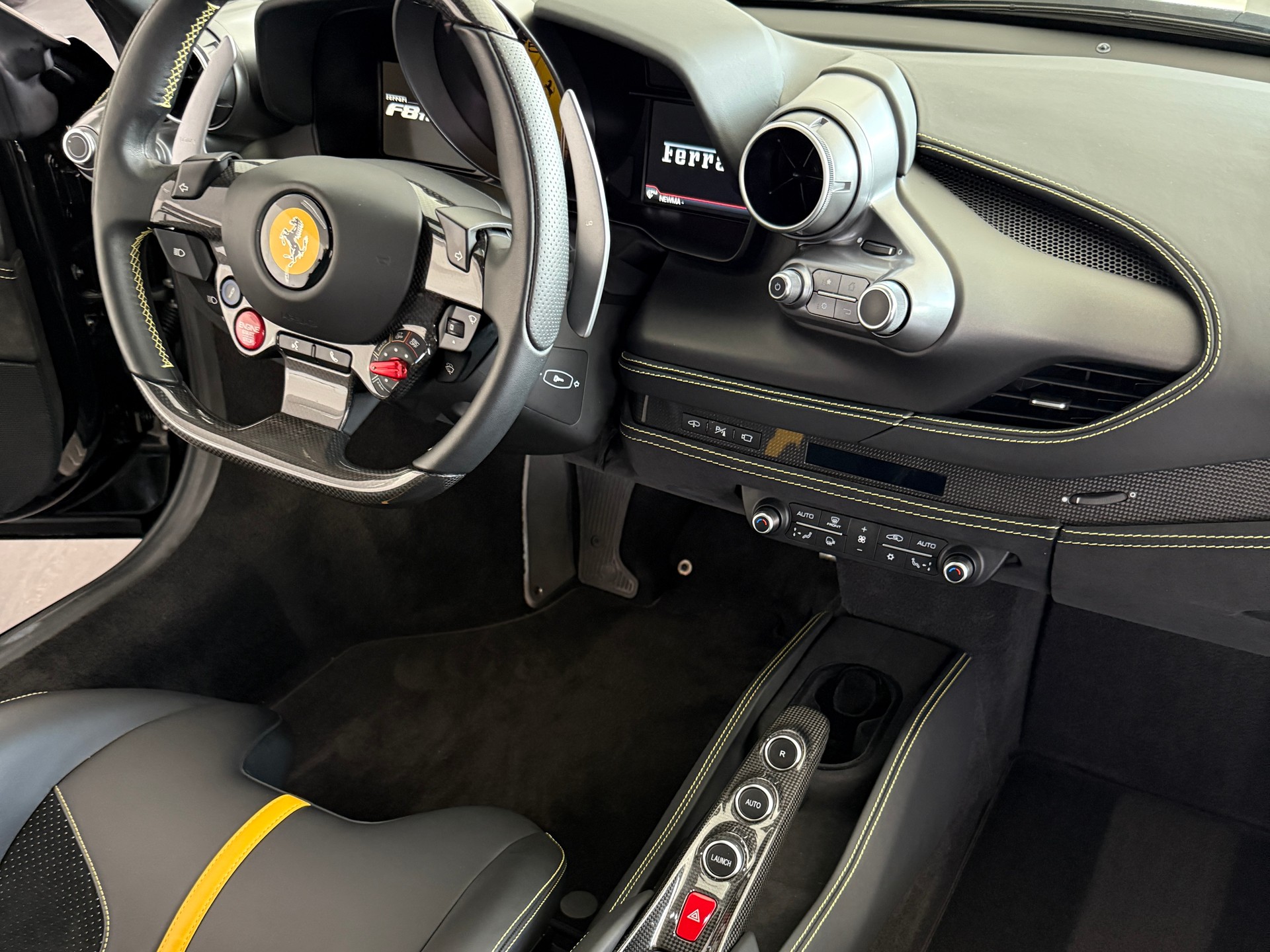 FERRARI F8 Tributo 'Power Garantie'-image-11
