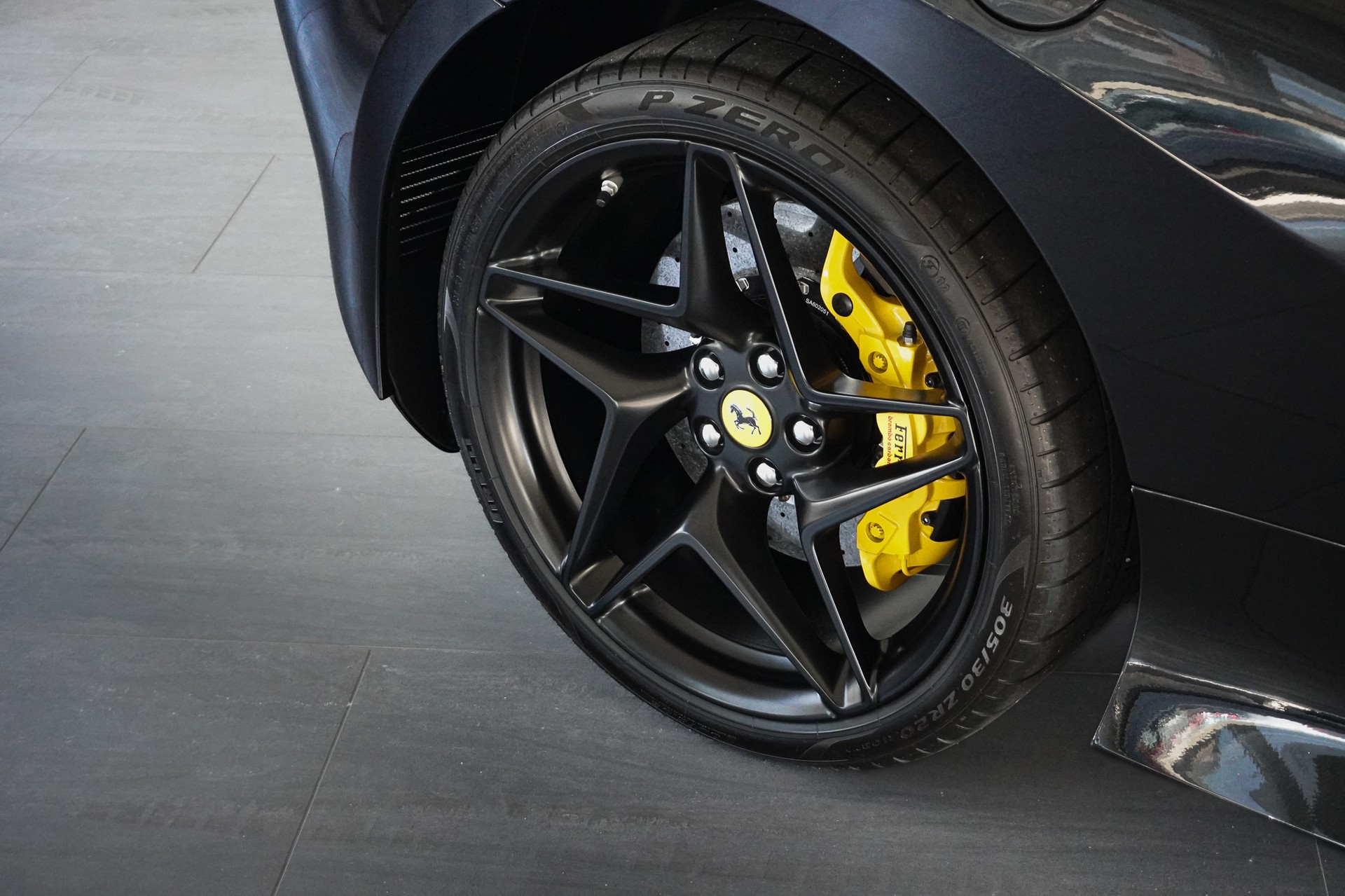 FERRARI F8 Tributo 'Power Garantie'-image-7