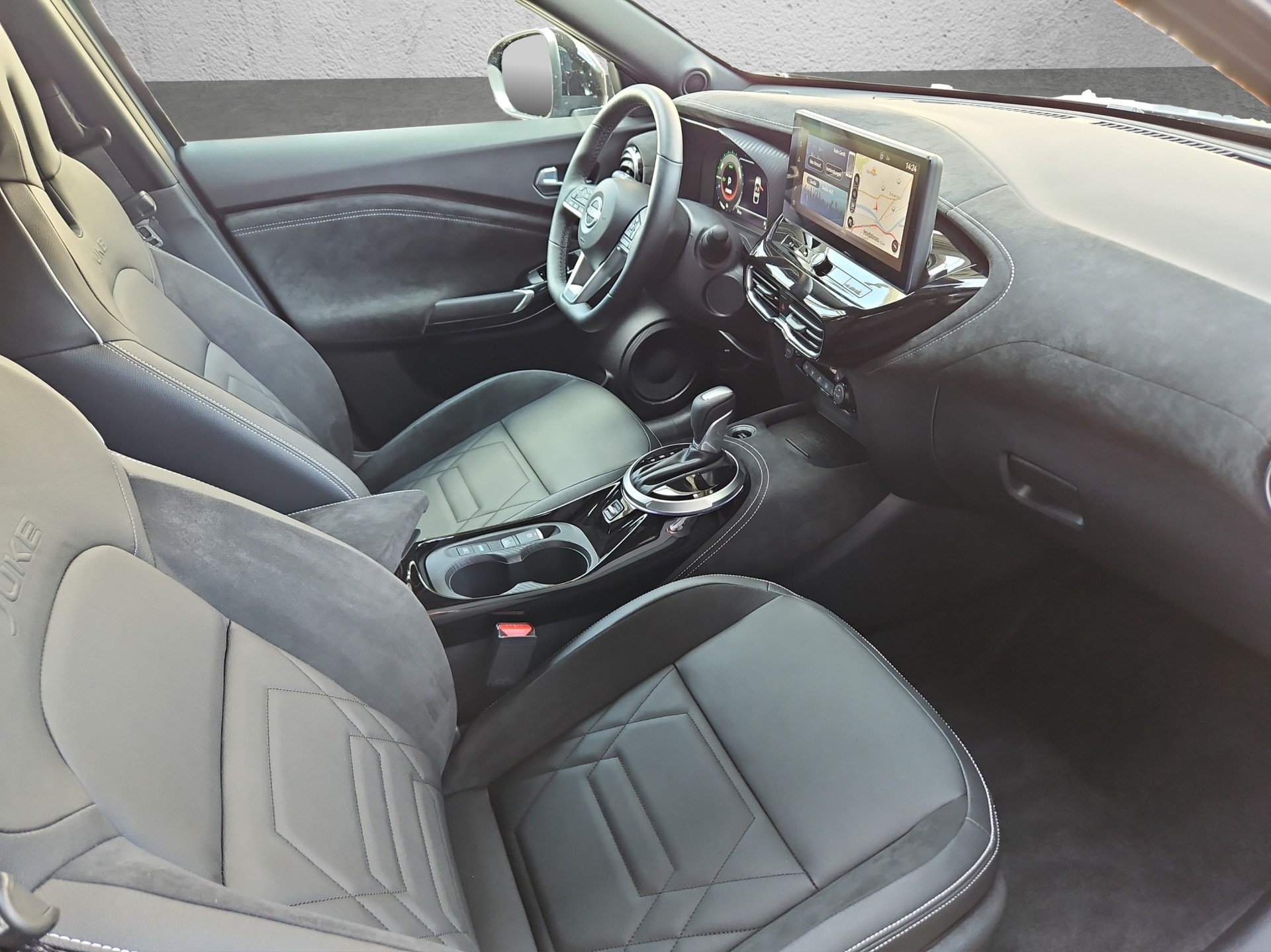 NISSAN Juke 1.6 FHEV N-Design-image-19