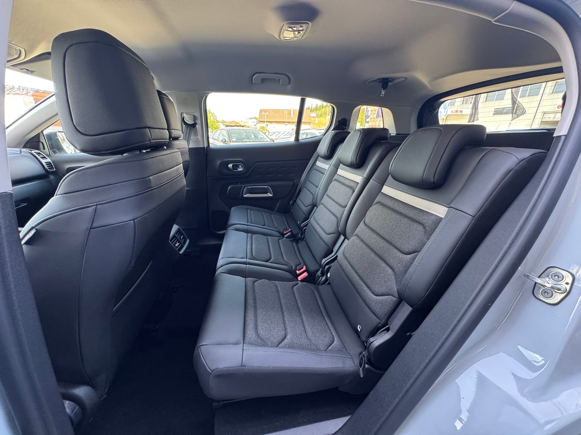 CITROEN C5 Aircross 1.6 PHEV Swiss Edition-image-6