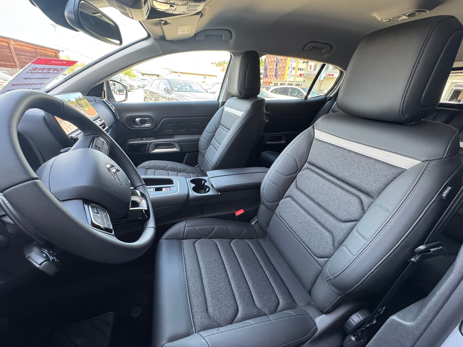 CITROEN C5 Aircross 1.6 PHEV Swiss Edition-image-4