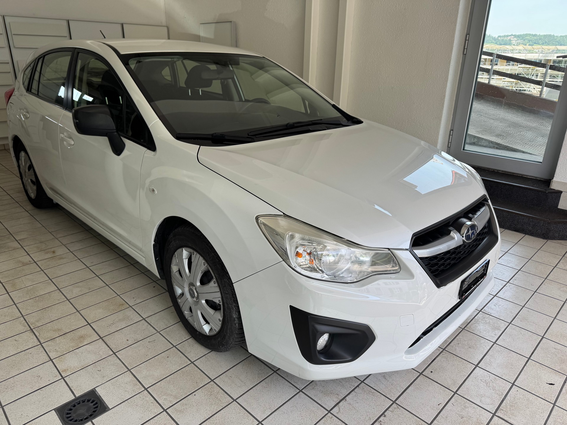 SUBARU Impreza 1.6 Swiss one-image-1