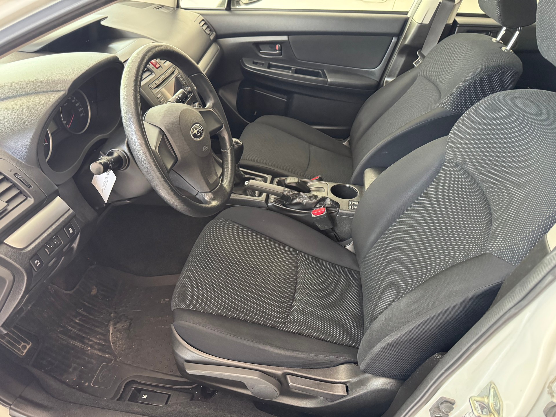 SUBARU Impreza 1.6 Swiss one-image-9