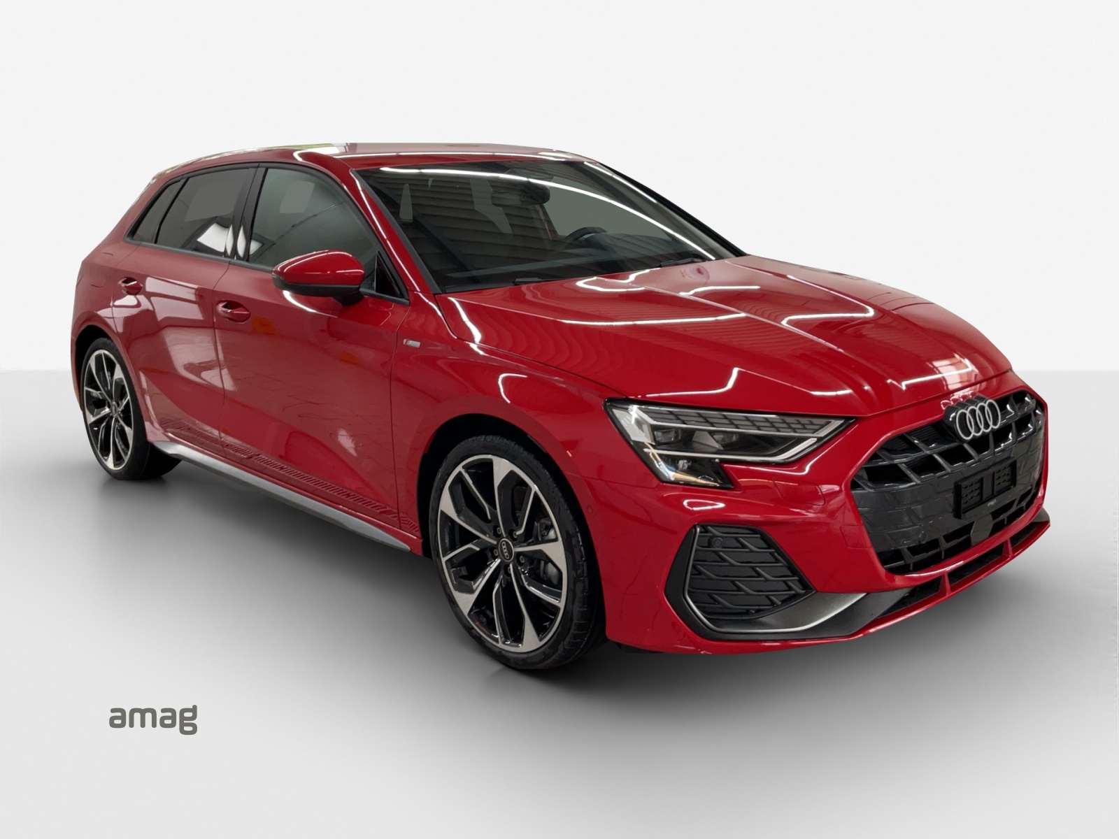 AUDI A3 Sportback TFSI 110 kW S line Attraction S tronic-image-5