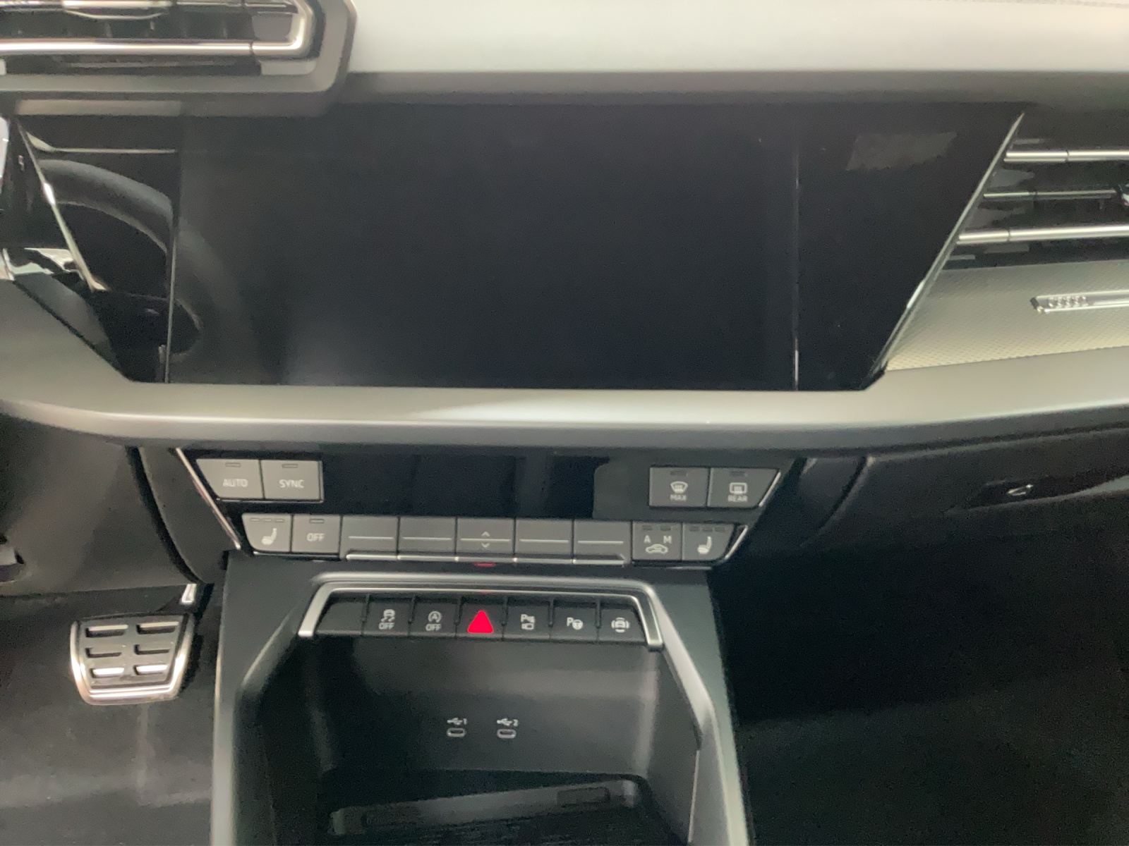 AUDI A3 Sportback TFSI 110 kW S line Attraction S tronic-image-10